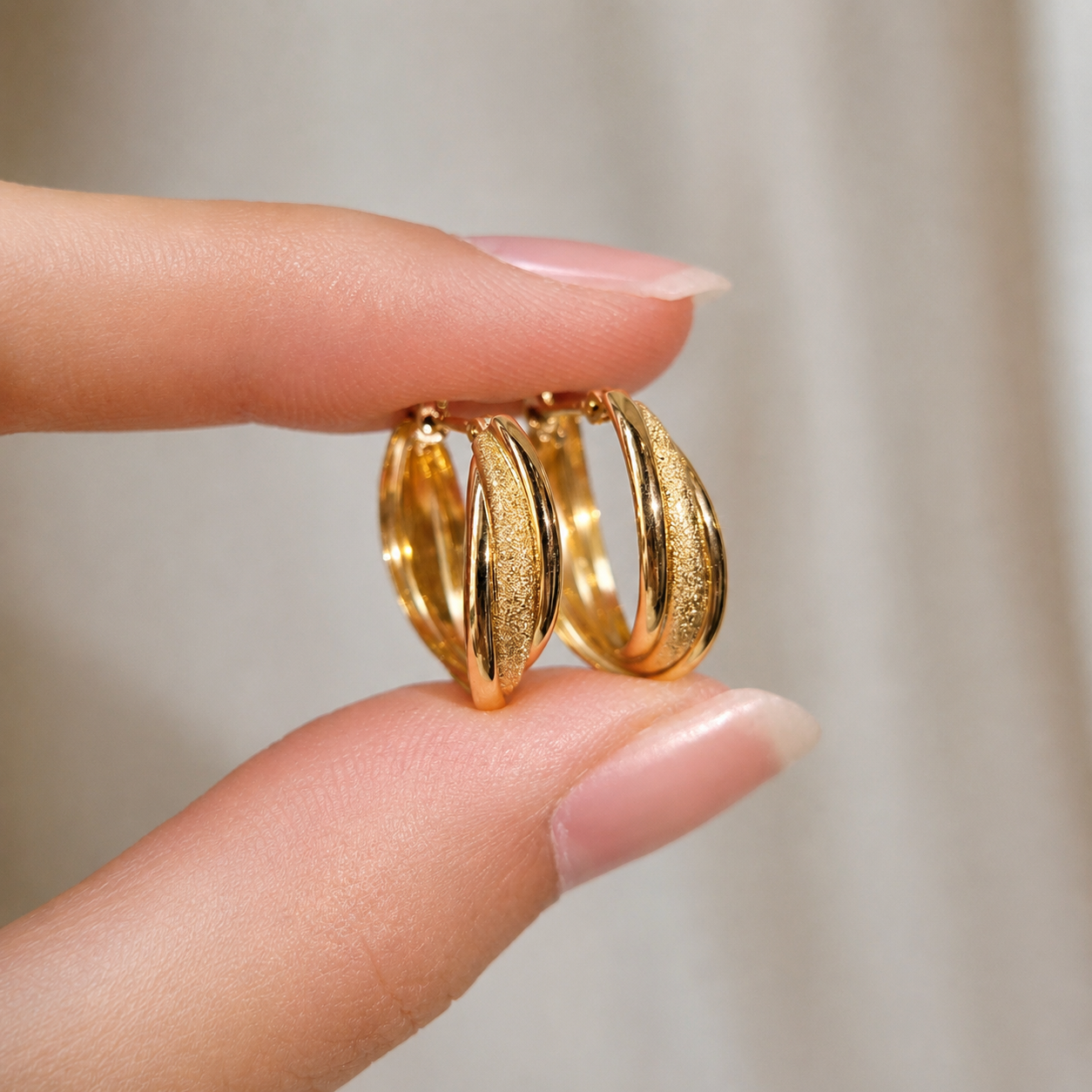 JP-CH210-18K-AURELIA-EARRINGS-03.png