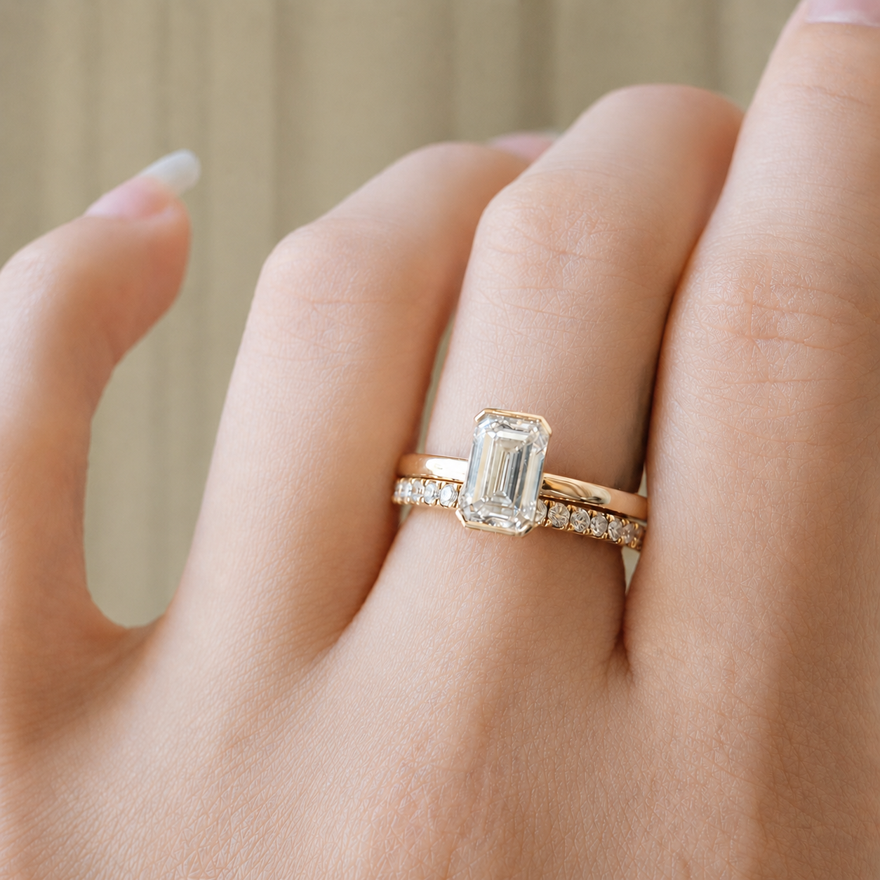 UGR4621-Elara Half-Bezel Ring-01.png