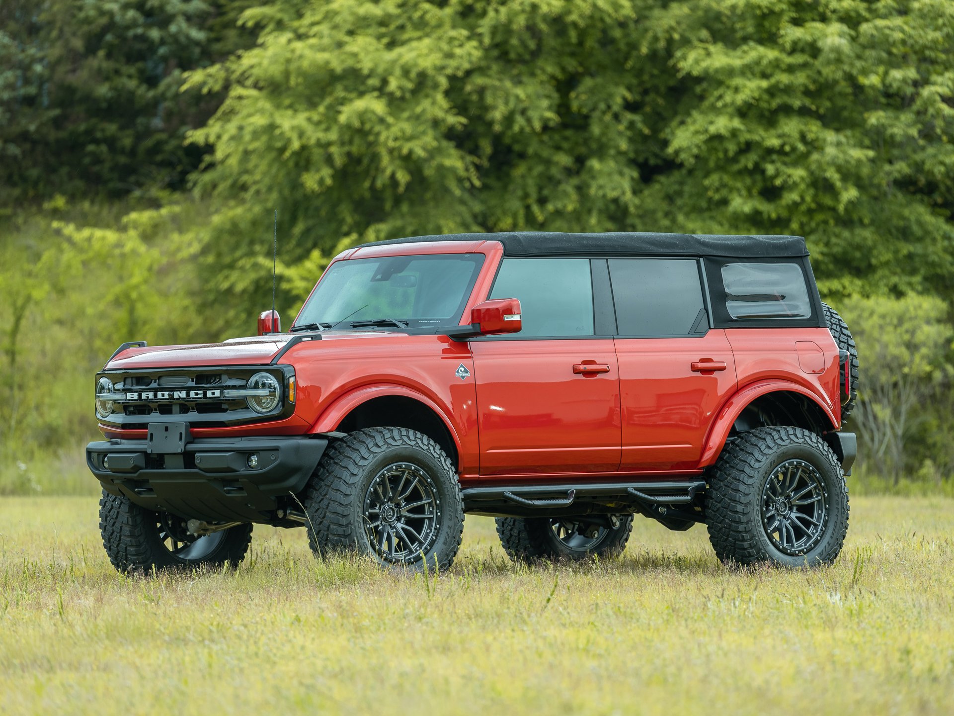 Retro-Designs-TLC-4x4-Speed-And-Shutter-Bronco-Photo-Shoot-11.jpg