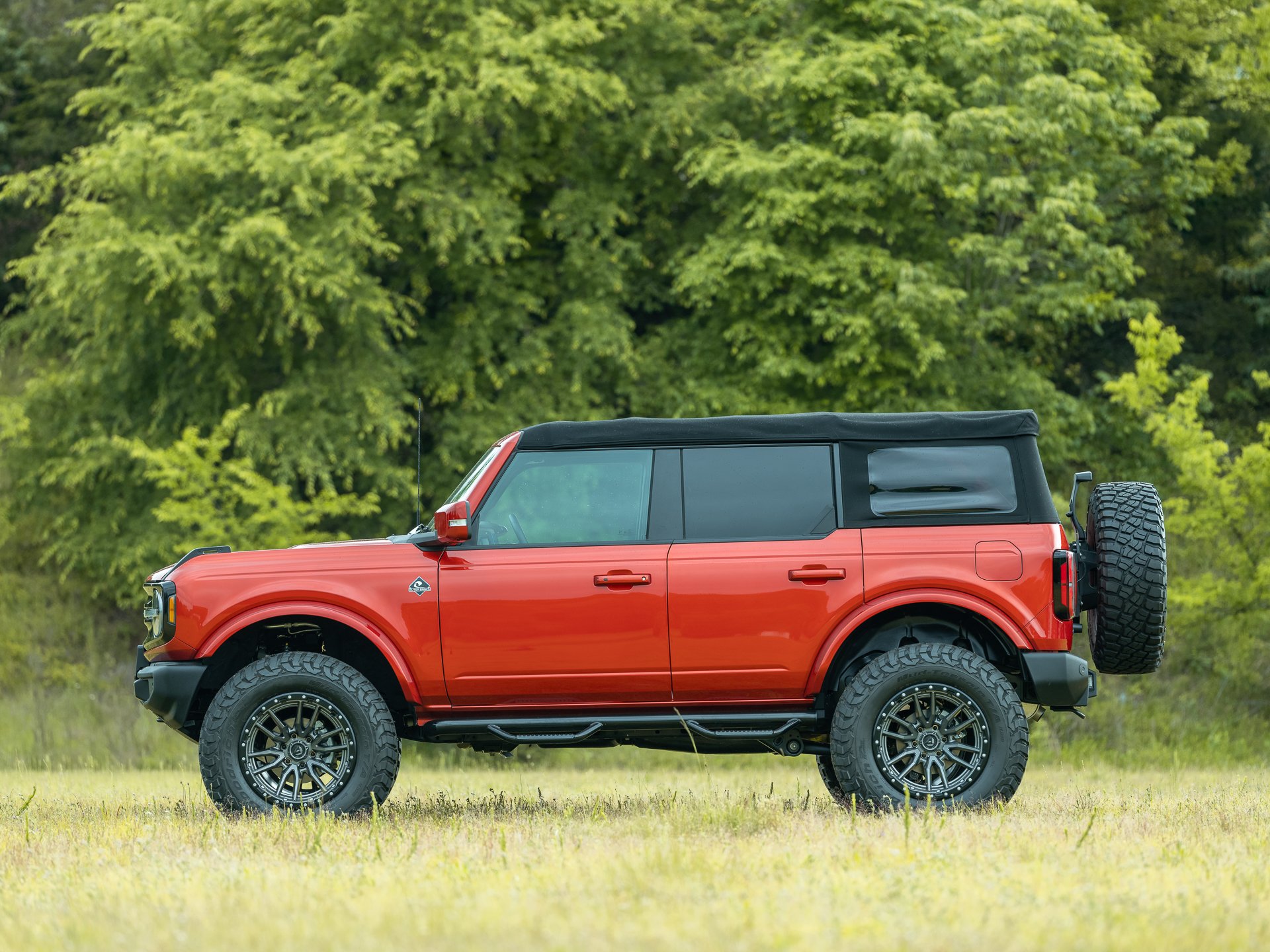 Retro-Designs-TLC-4x4-Speed-And-Shutter-Bronco-Photo-Shoot-12.jpg