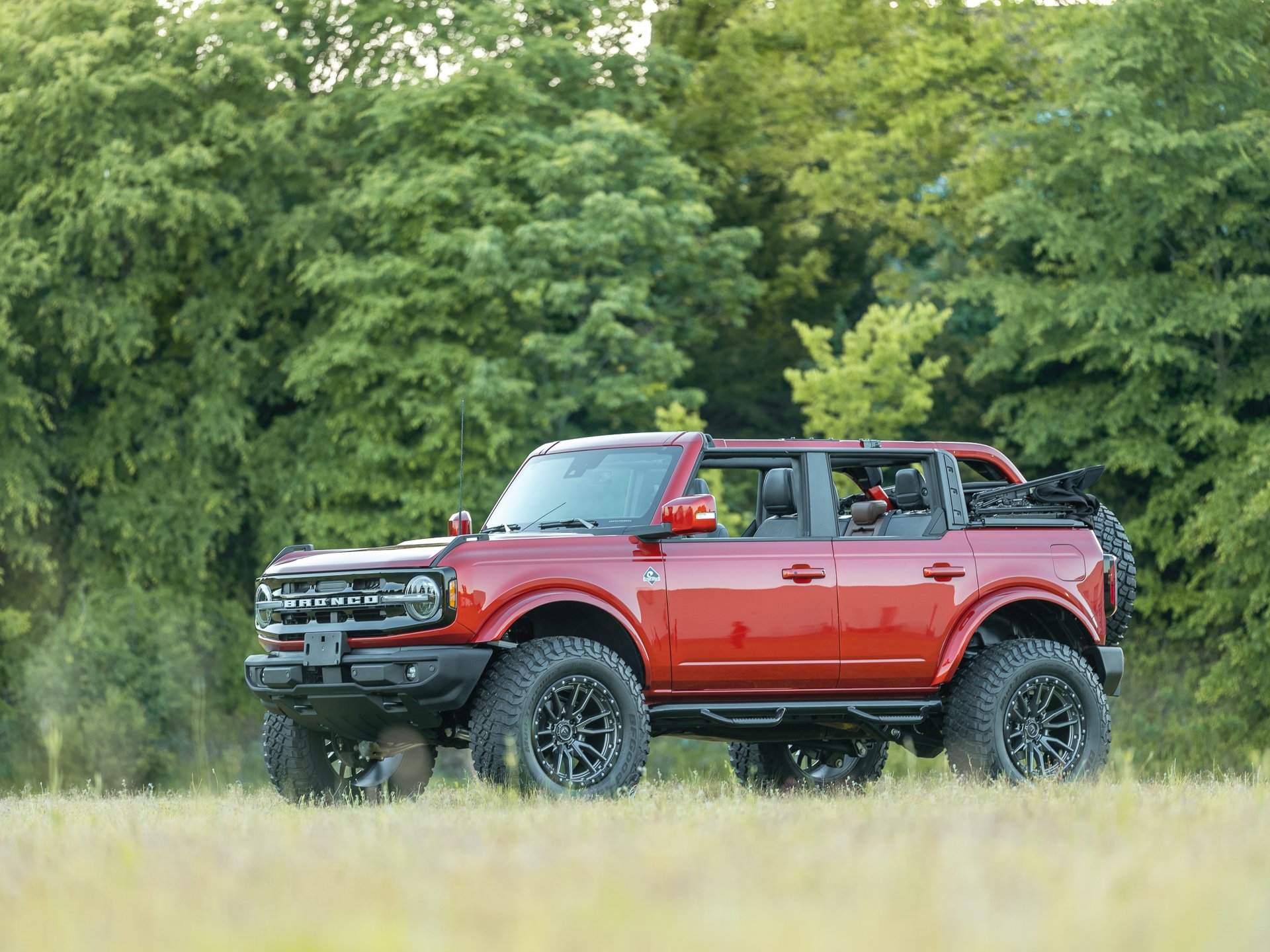 Retro-Designs-TLC-4x4-Speed-And-Shutter-Bronco-Photo-Shoot-81.jpg