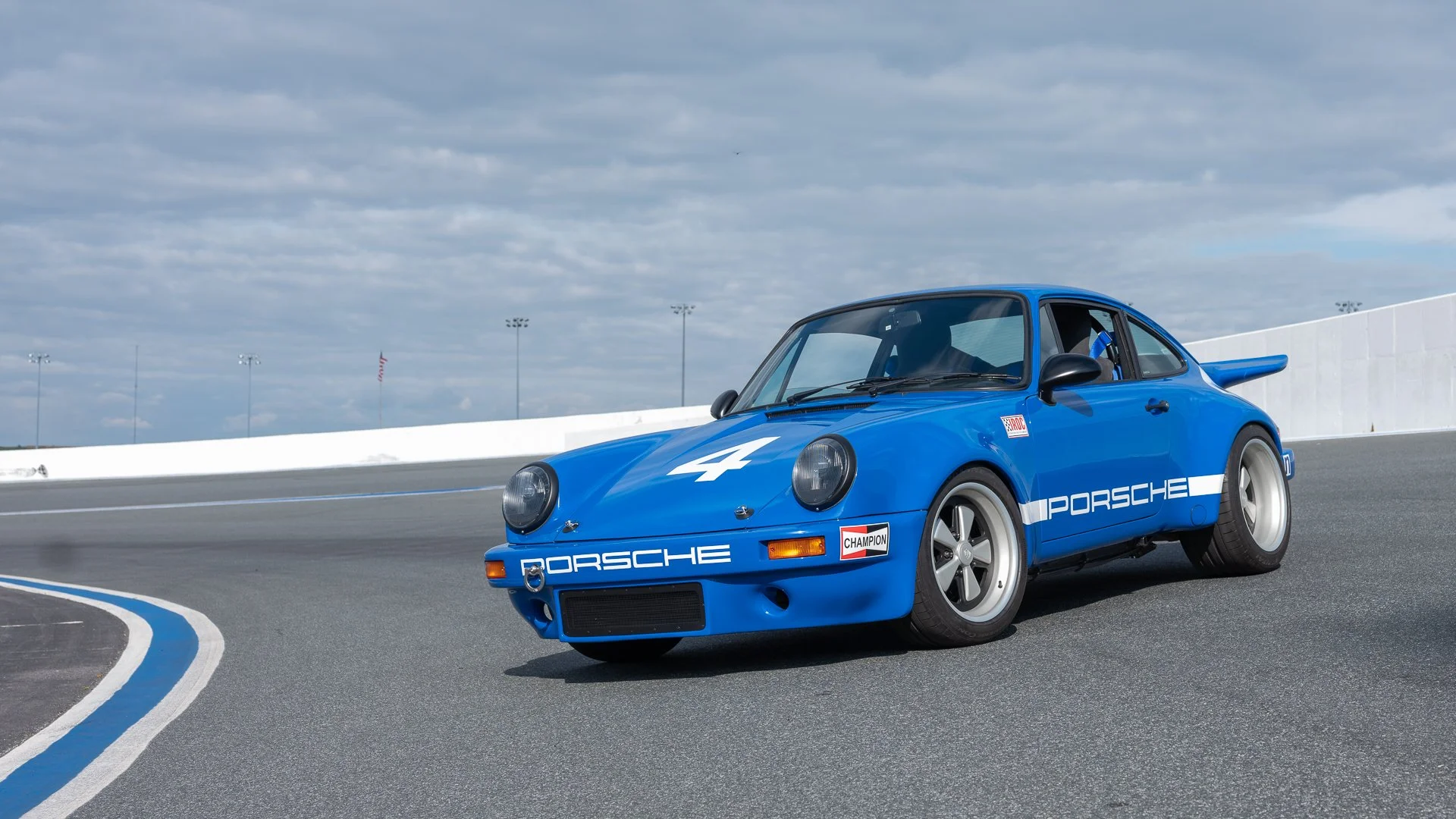 retro-designs-tlc-4x4-porsche-911-photos-01.jpg