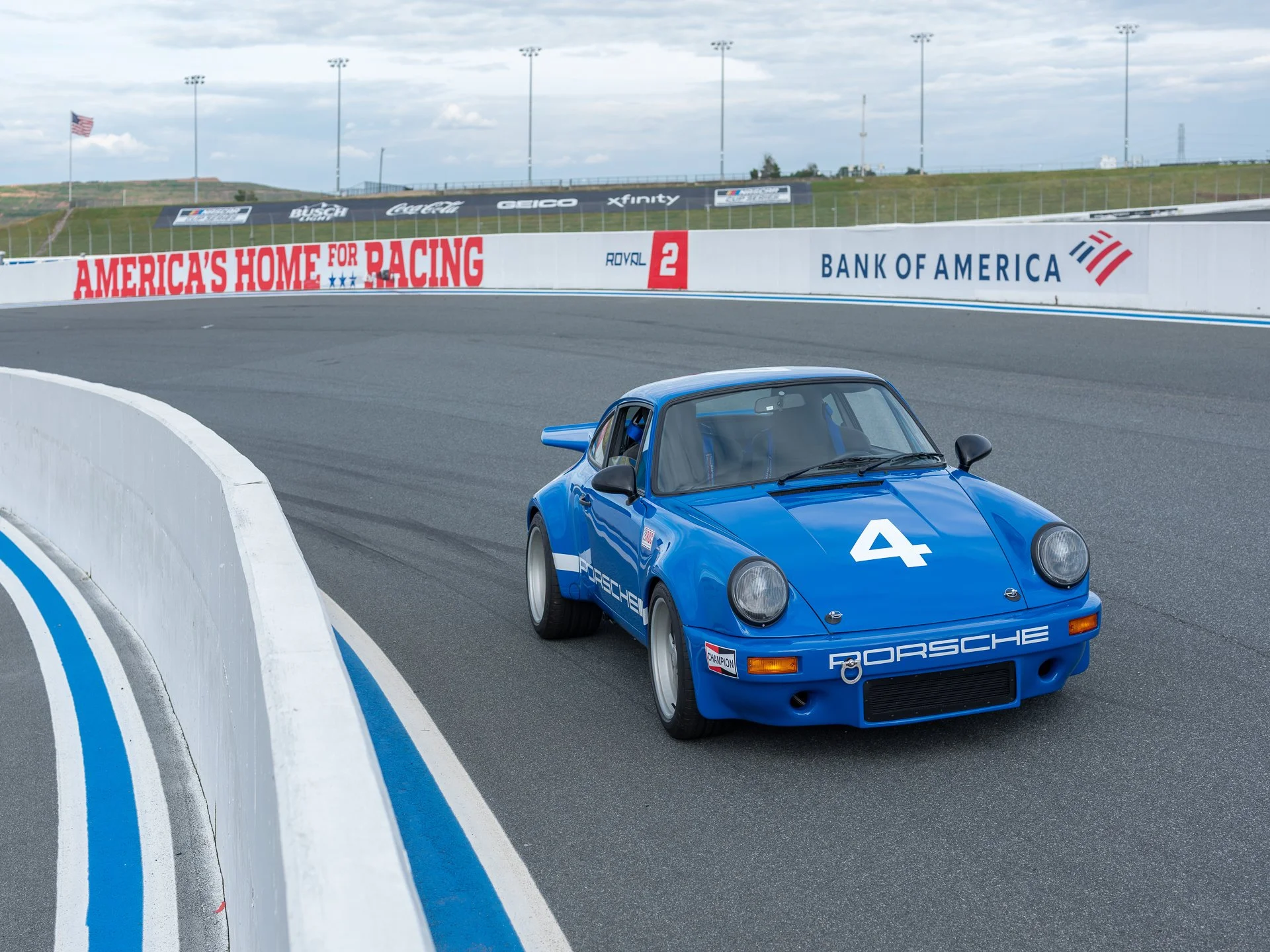 retro-designs-tlc-4x4-porsche-911-photos-09.jpg