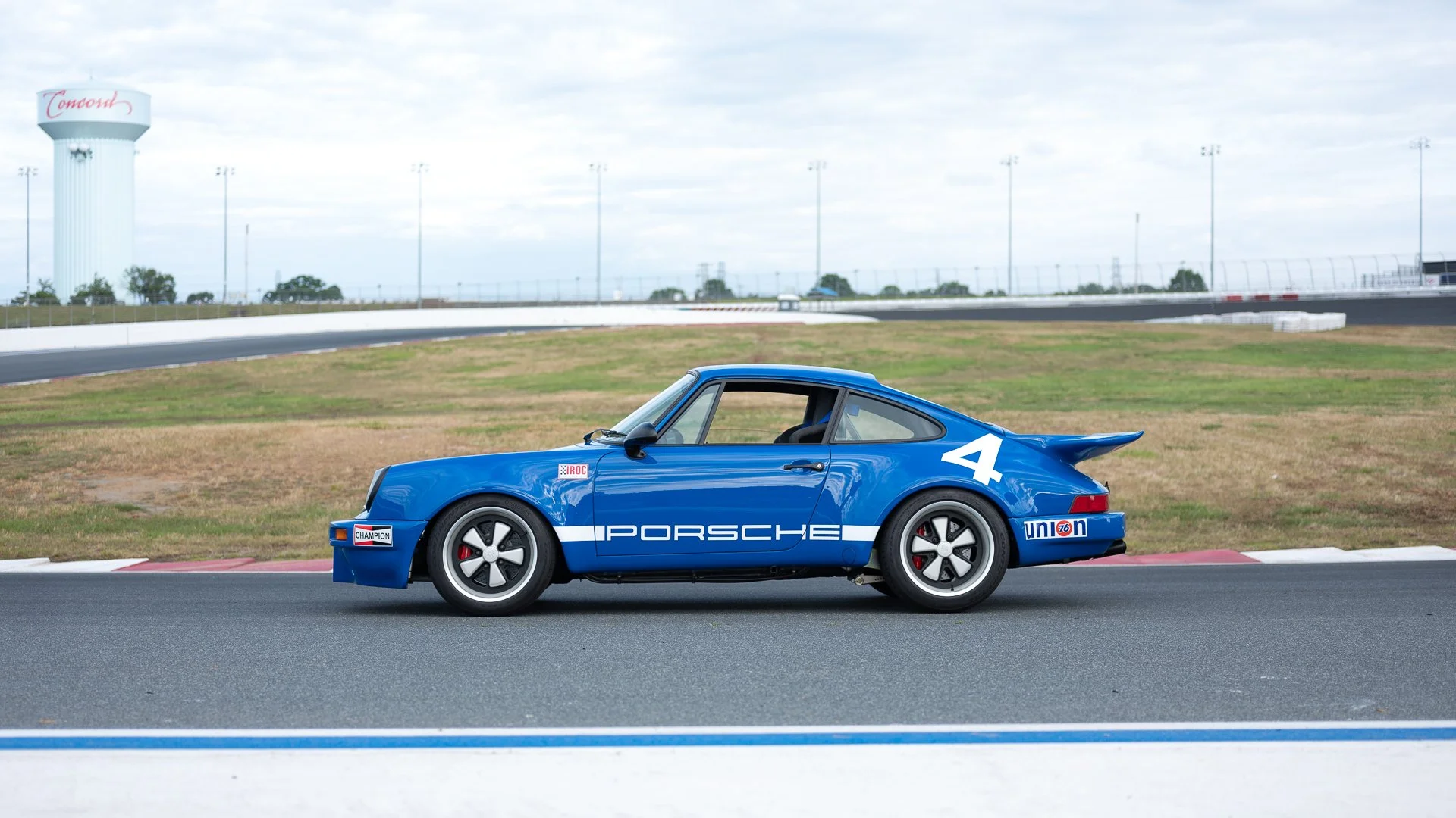 retro-designs-tlc-4x4-porsche-911-photos-11.jpg