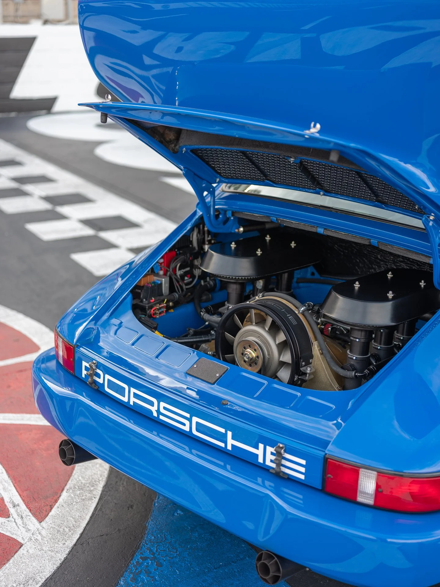 retro-designs-tlc-4x4-porsche-911-photos-14.jpg