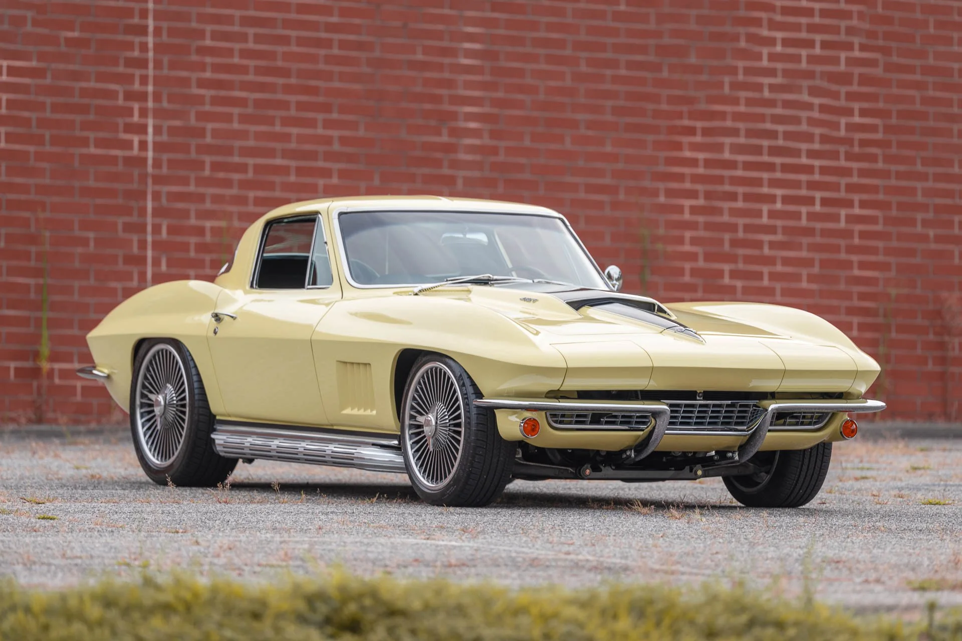 1967-Chevrolet-Corvette-02.jpg