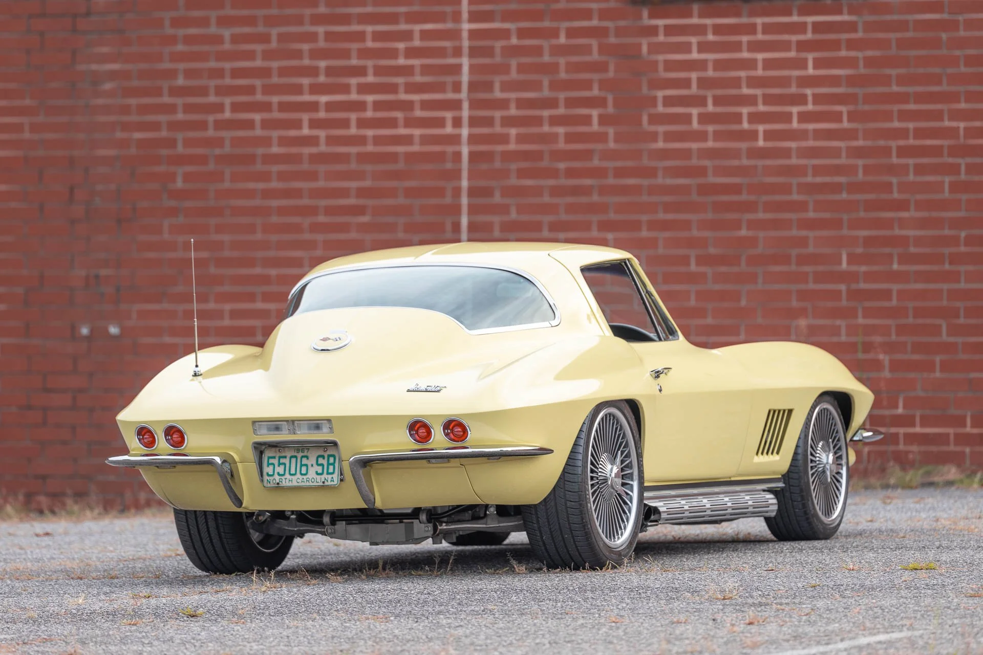 1967-Chevrolet-Corvette-04.jpg
