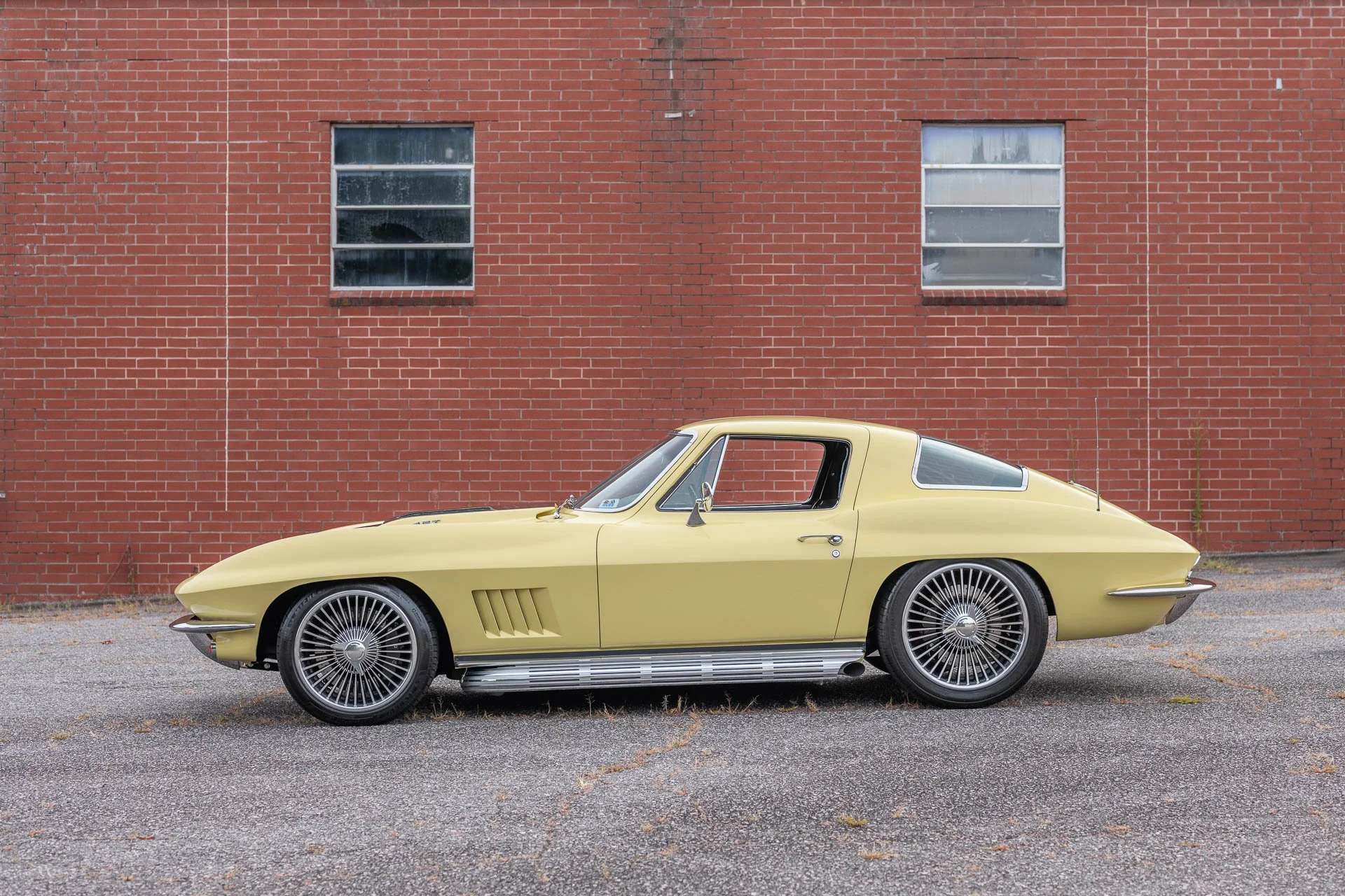 1967-Chevrolet-Corvette-07.jpg
