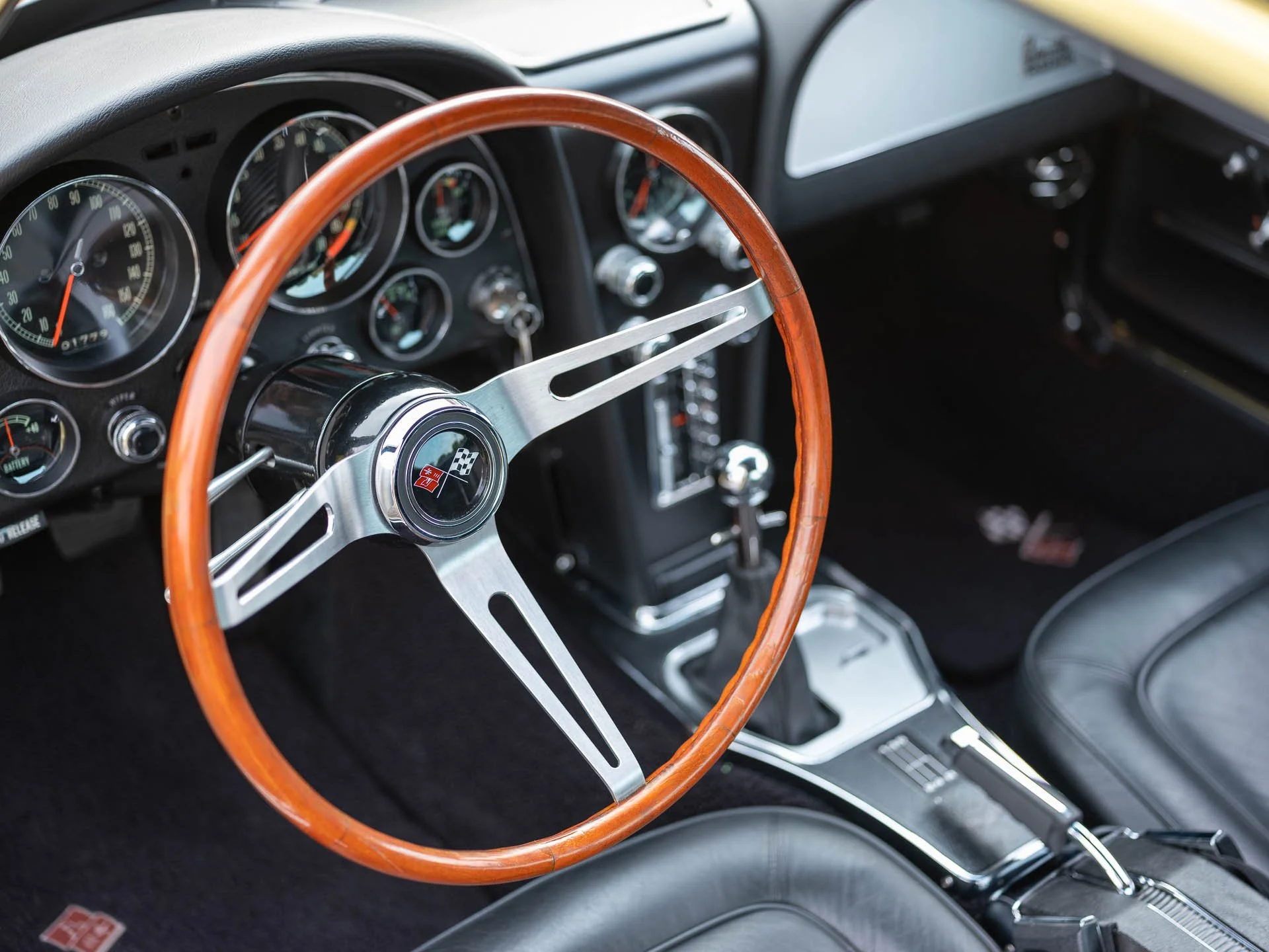 1967-Chevrolet-Corvette-14.jpg