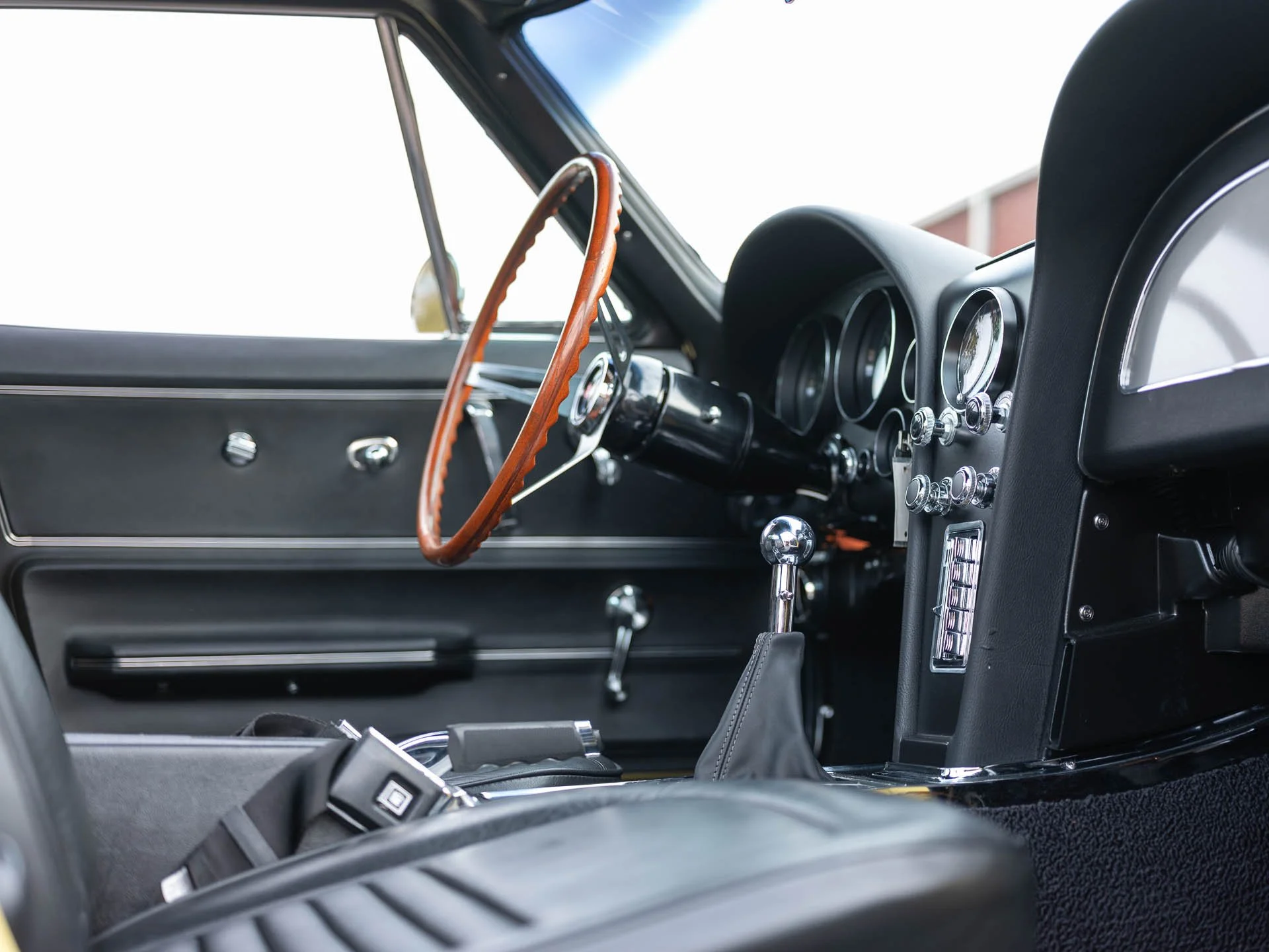 1967-Chevrolet-Corvette-22.jpg