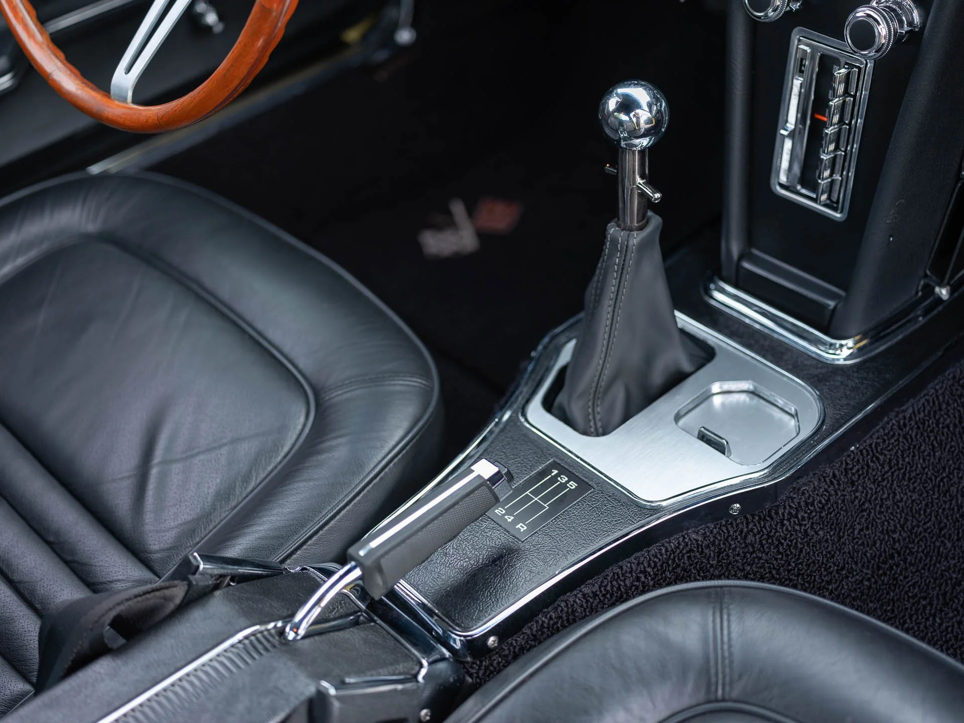 1967-Chevrolet-Corvette-24.jpg