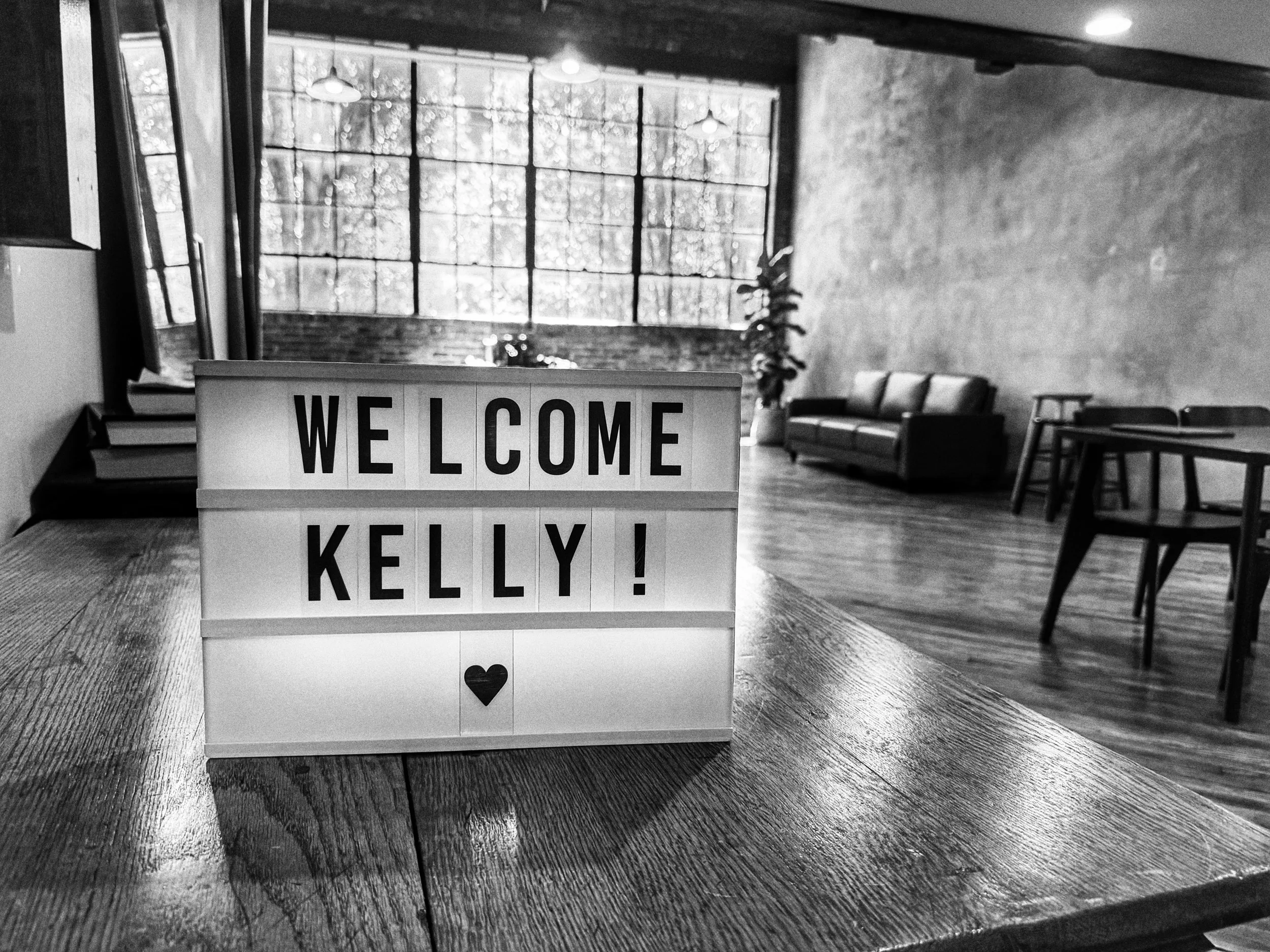 Welcome-Sign-Nashville-Portrait-Studio-Judith-Hill.jpg