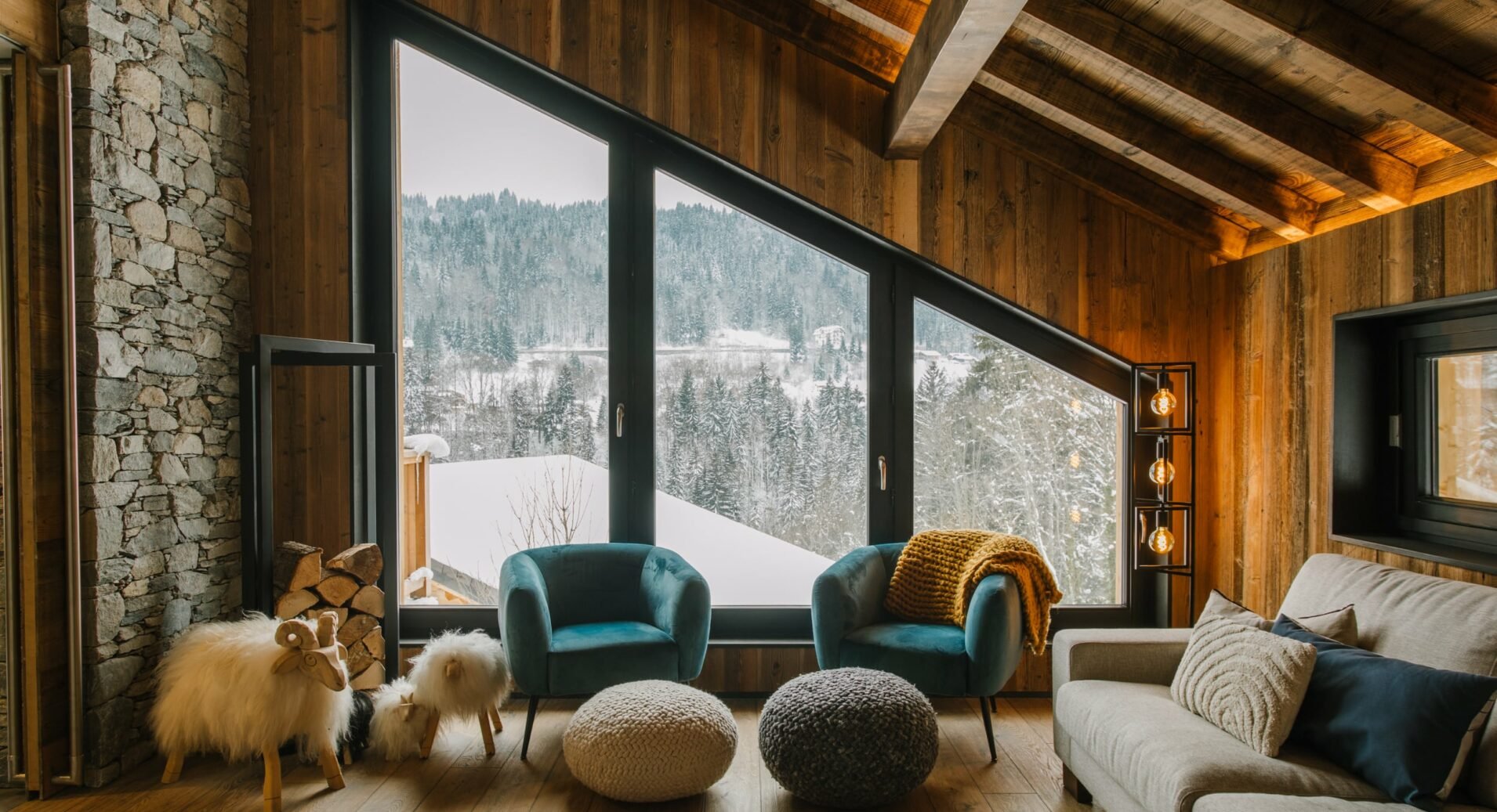 chalet_living room.jpeg