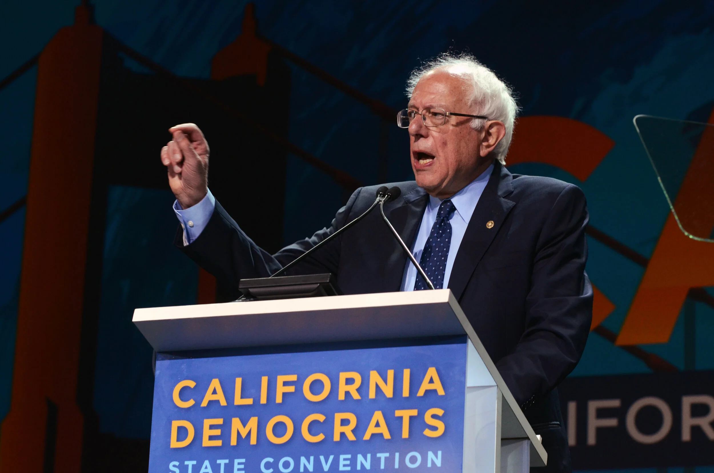 Presidential hopeful Bernie Sanders raises concerns about economic injustices in his speech at the California Democratic State Convention. He pledged to combat large corporations if elected president. Photo by Eric Fang