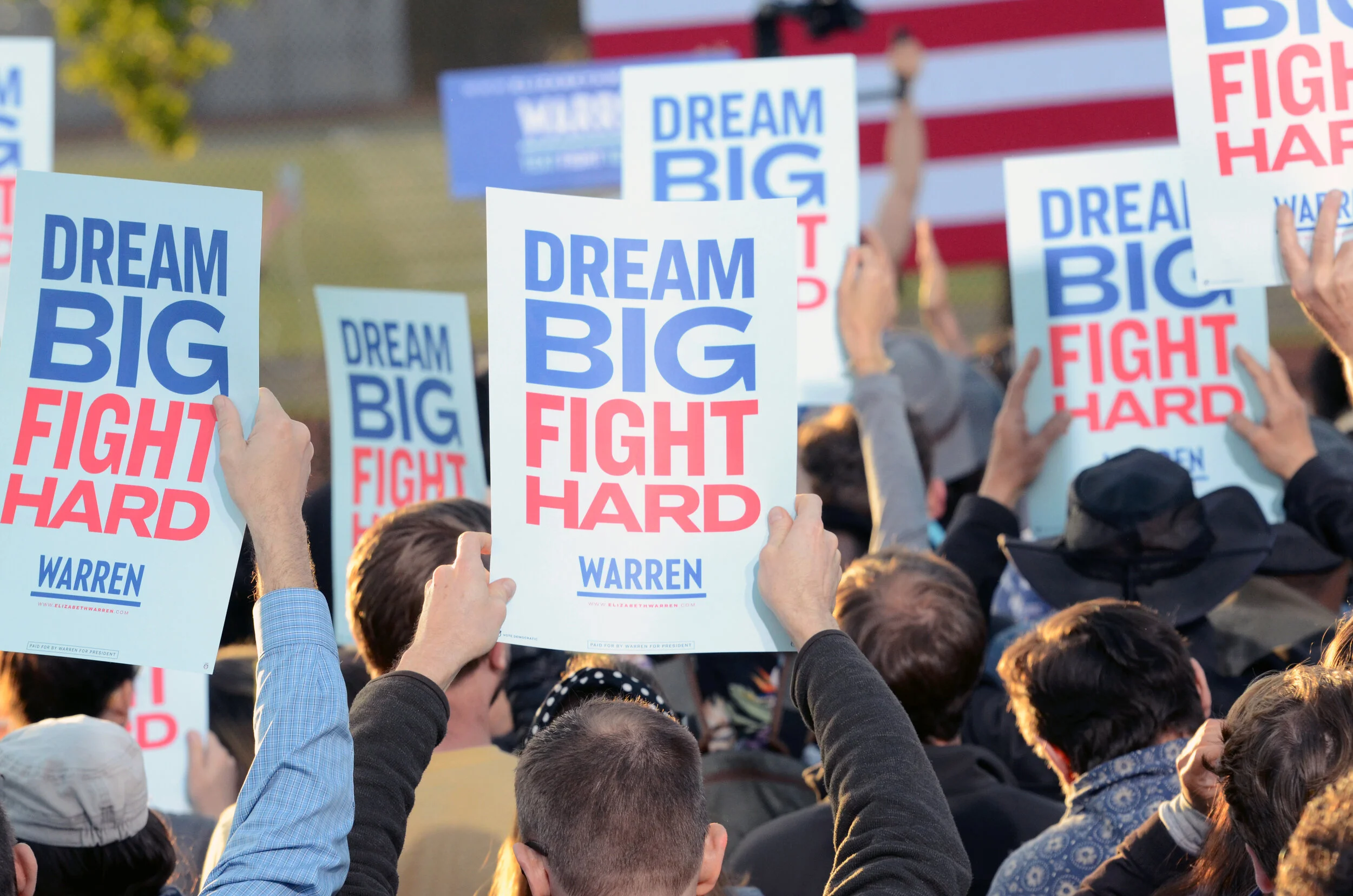 Members of the audience showed their support for&nbsp;Warren&nbsp;and listened to&nbsp;Warren's proposal for addressing wealth inequality. Warren began her speech with an anecdote about growing up in a working class family of six in Oklahoma.&nbsp;P…