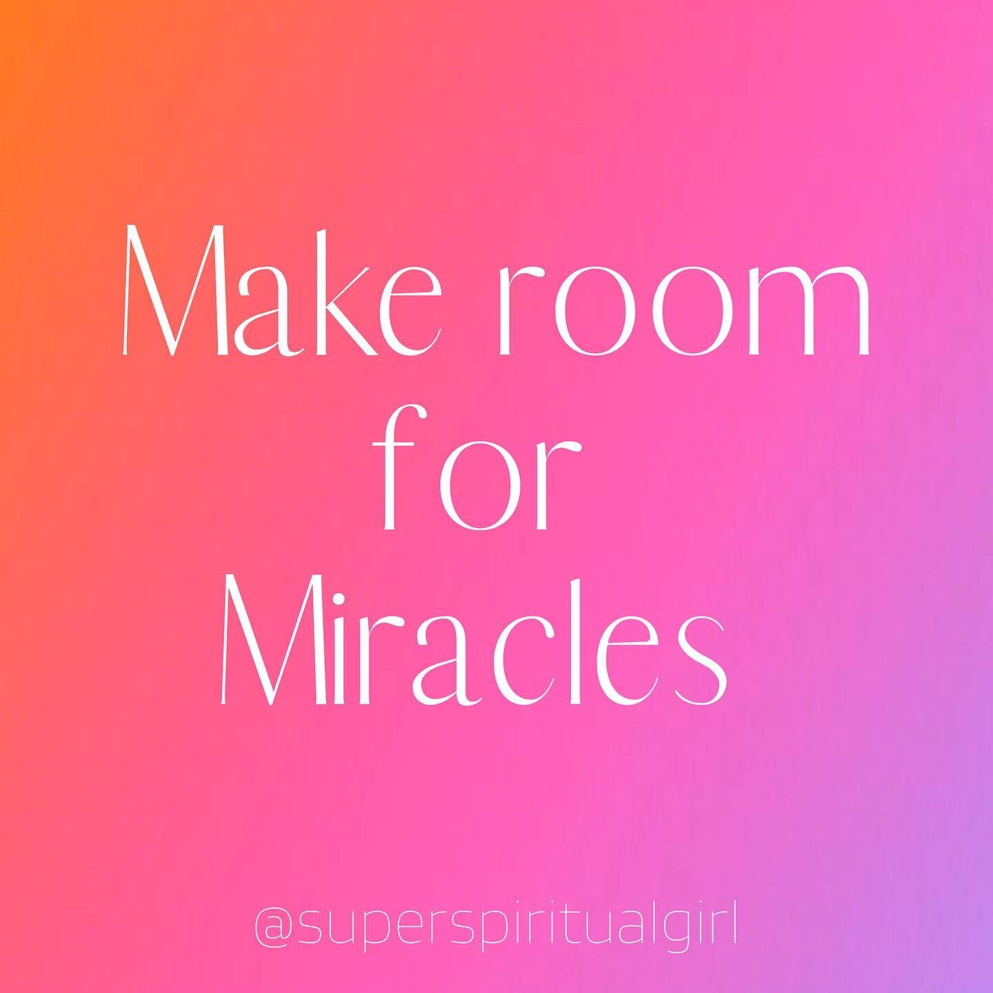 Miracles are all around us&hellip;✨✨✨

And happen every single day ❣️

They range from big to small, and are just as magical either way.

Have you been asking for or desiring miracles in your own life?

If so, I was reminded of this guidance in a cli