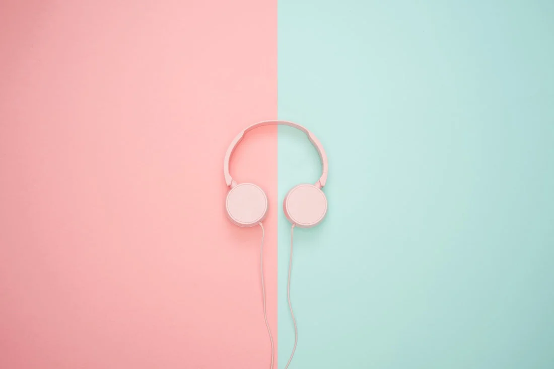 Create the "Press the Headphones" Effect with Your Webinars