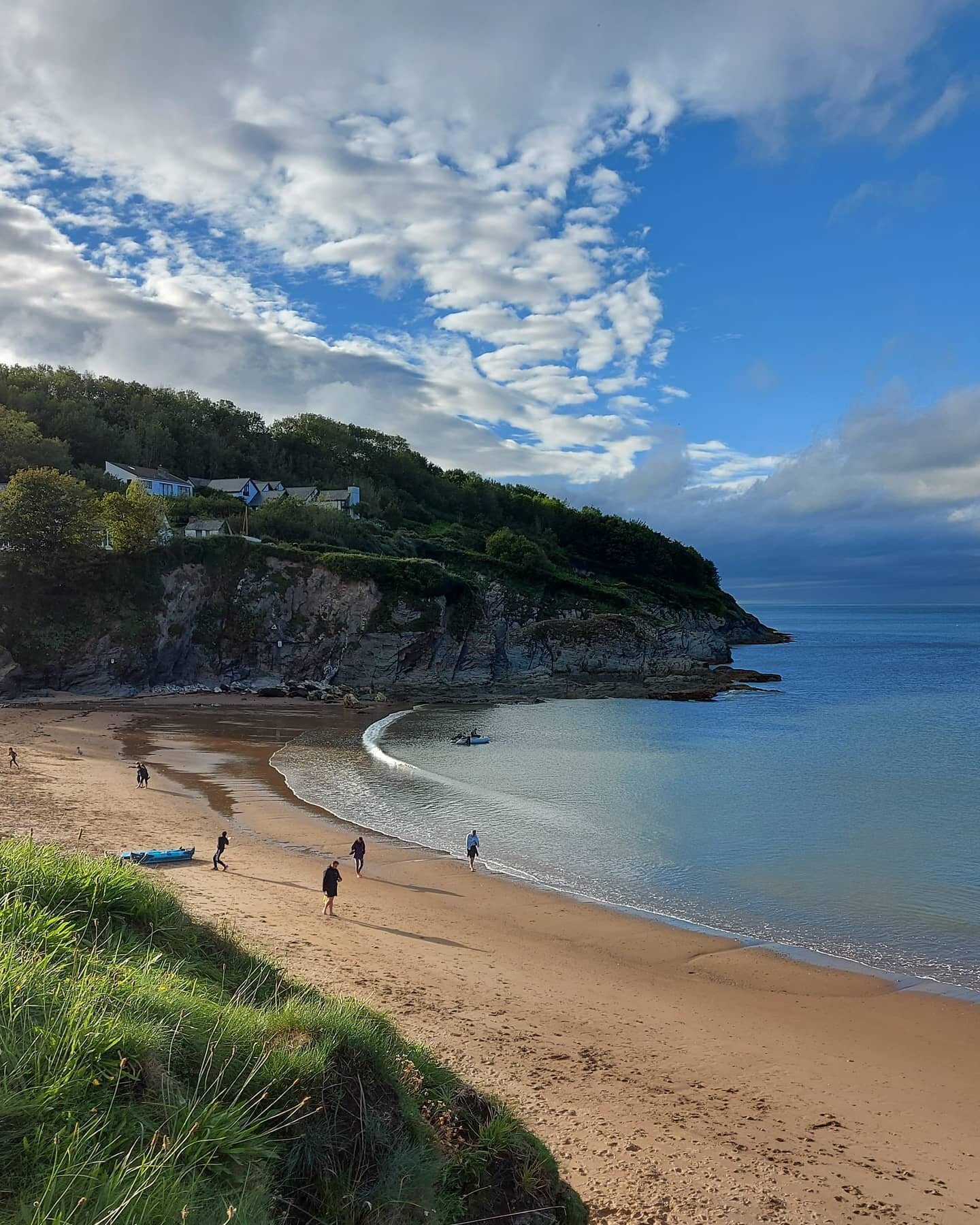 🌊BANK HOLIDAY🌊⁣
⠀⁣⁣⁣⁣⁣⁣
We can't believe August bank holiday is already here!  We'll be making the most of it before little one goes back to school 💛⁣
⁣
We hope you have a lovely one too 💙⁣
⁣⁣⁣
#aberporthcoastalholidays #holidaycottage #holidayco