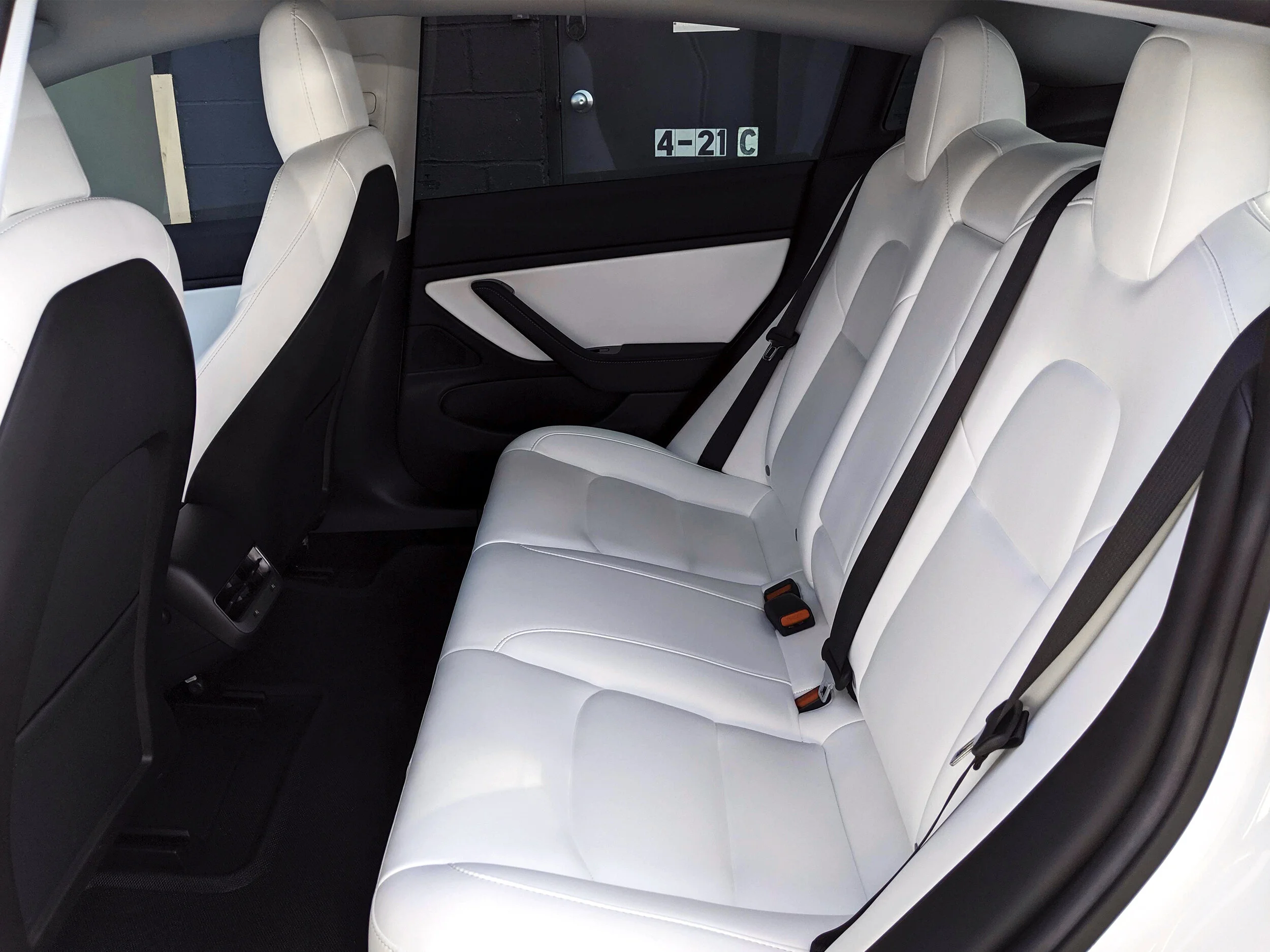 i rear seats.jpg