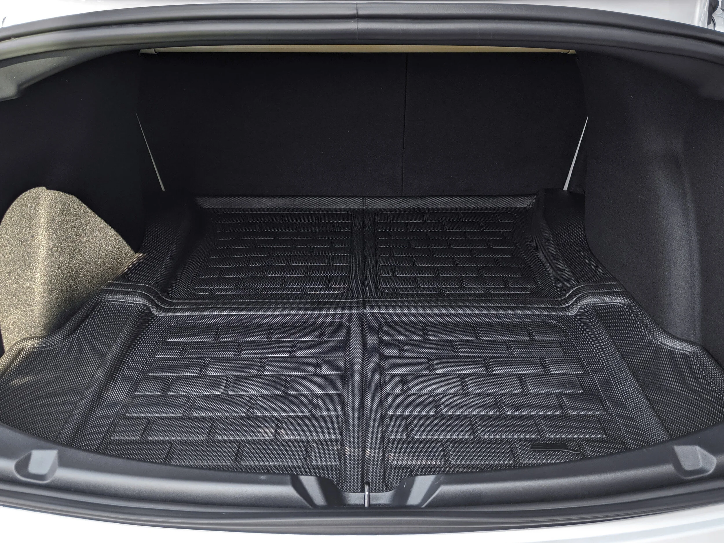 m trunk.jpg
