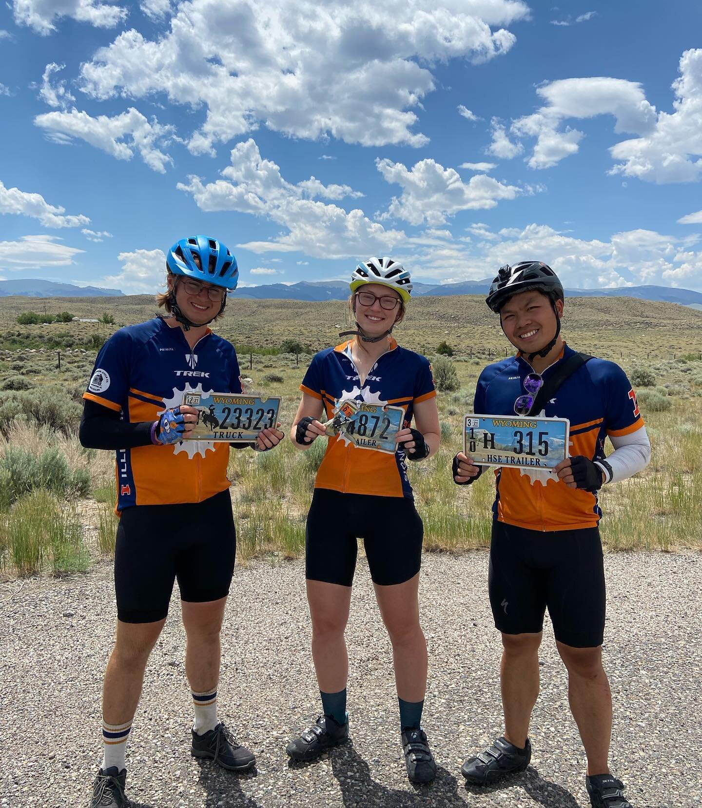 Day 47: Today was a tough ride. With the heat beating down on us we biked from Riverton to Dubois, WY hitting 76.3 miles! Along the way we found 3 out of 8 Wyoming plates as a whole group! We&rsquo;re slowly catching up to @mike.rotter and his licens