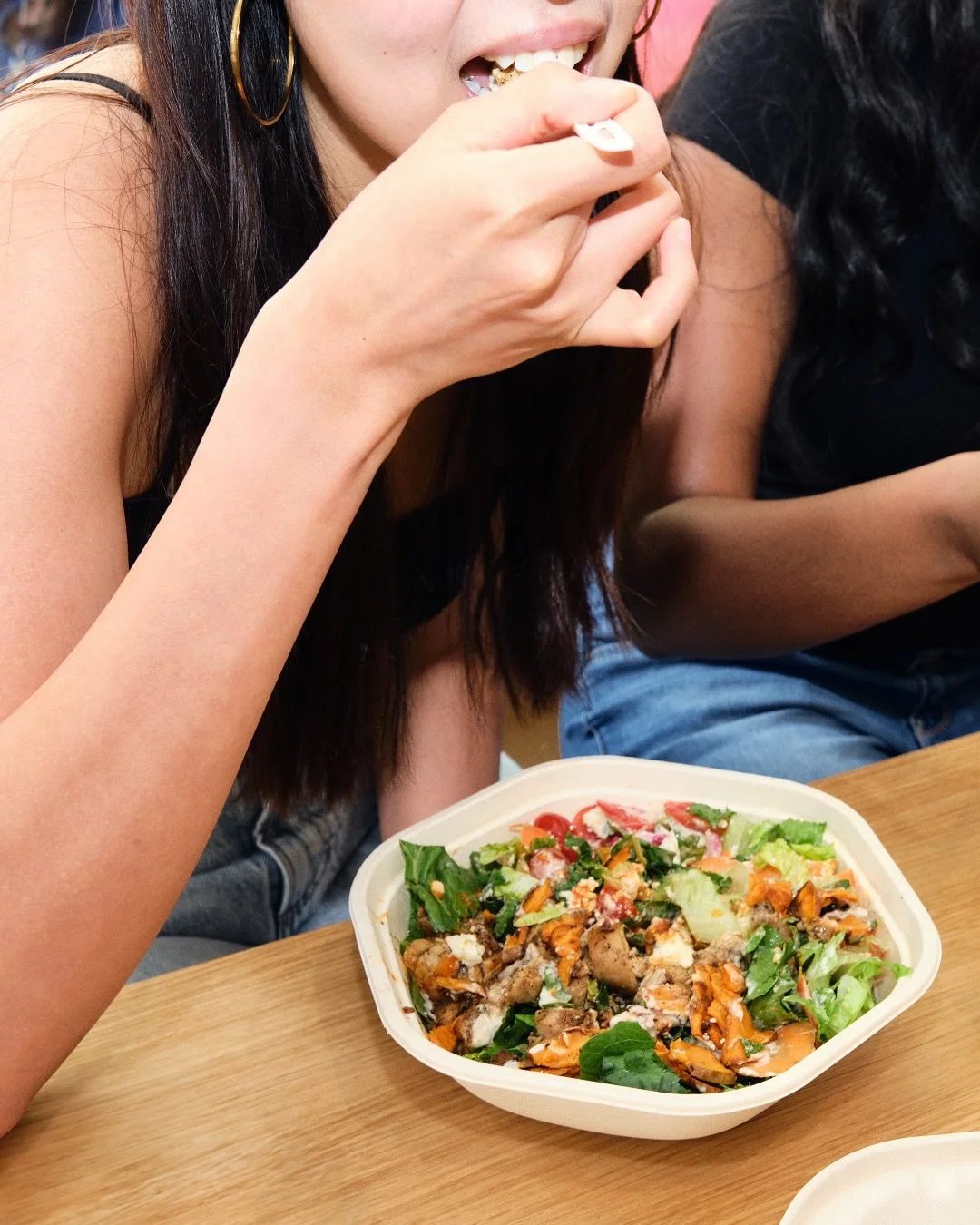 Welcome to New Haven, @sweetgreen 🥬