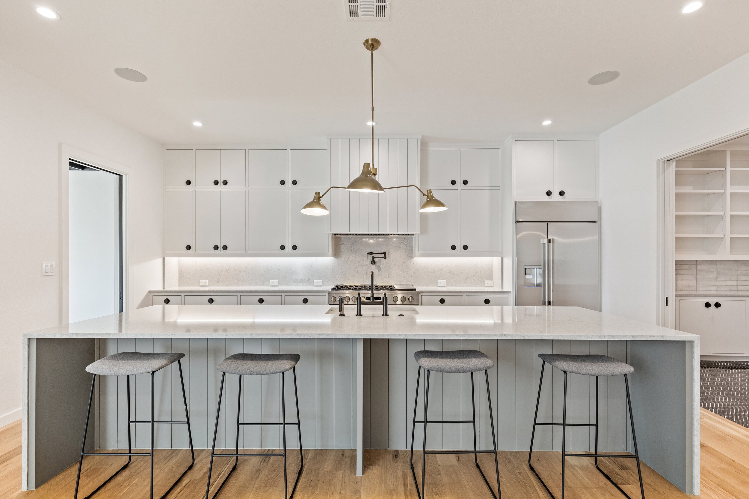5 kitchen.jpg