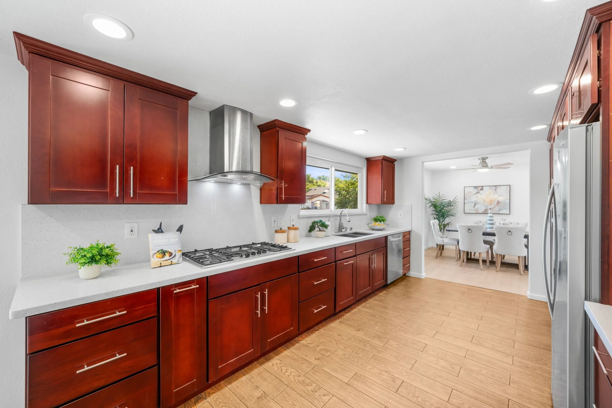 15-web-or-mls-48346 Cottonwood St - Interior-10.jpg