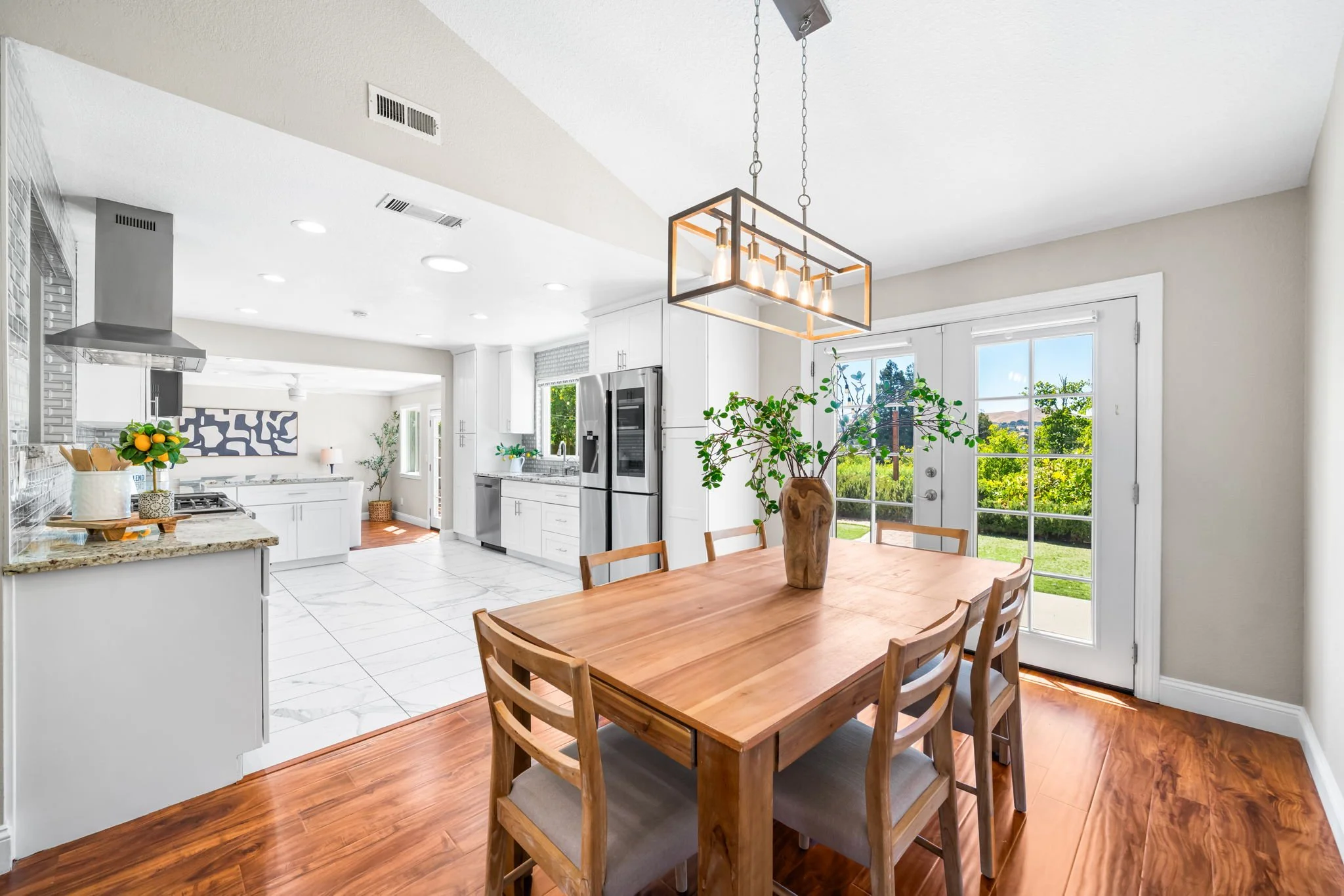 29-web-or-mls-7638 Coral Way-12.jpg