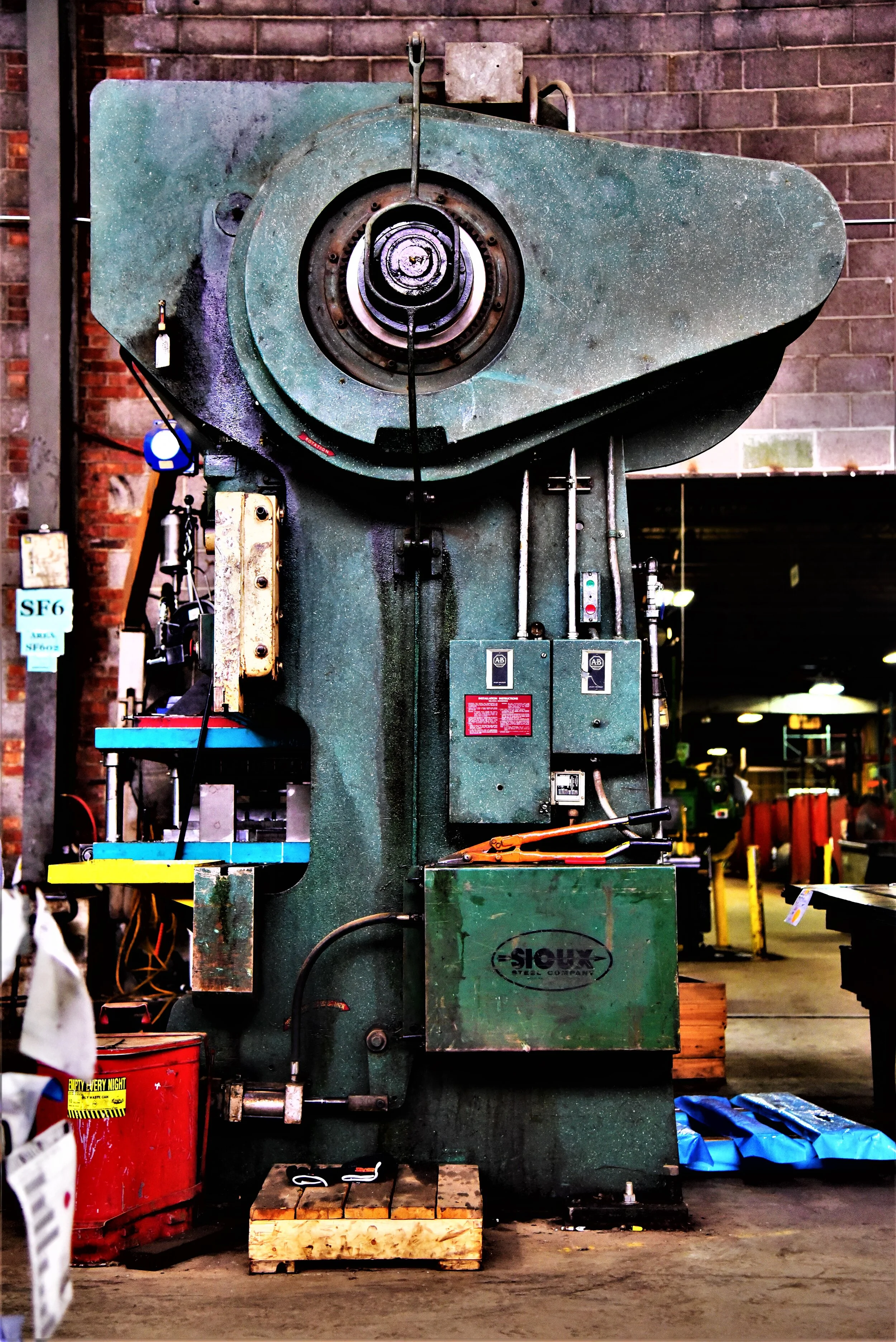  Shot of steel mill press at Sioux Steel at Sioux Falls, South Dakota. 