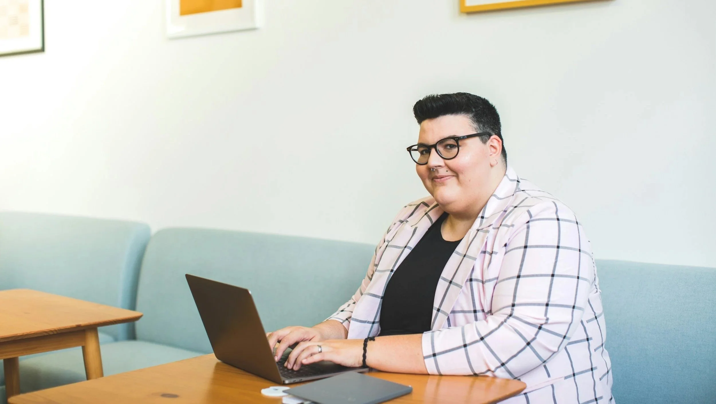 Person improves emotional capacity with AEDP in person in Vaughan or Toronto and online in Ontario