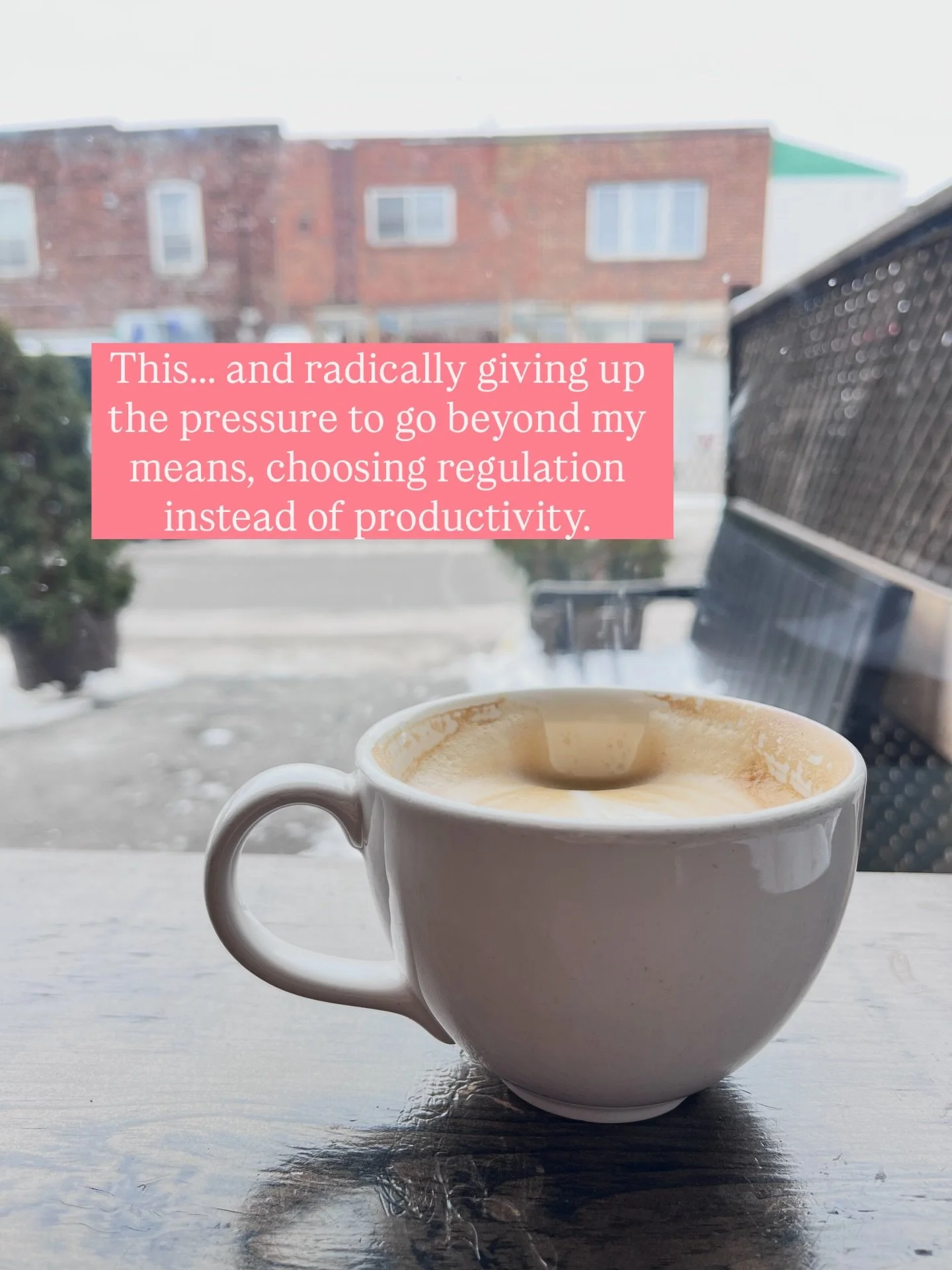 Hey there - it&rsquo;s me, out from under the hazy middle days before New Years 🙋🏻&zwj;♀️. Here are some moments from the last few weeks. During the holidays I&rsquo;ve been (imperfectly) taking care of myself by keeping things simple and paying at