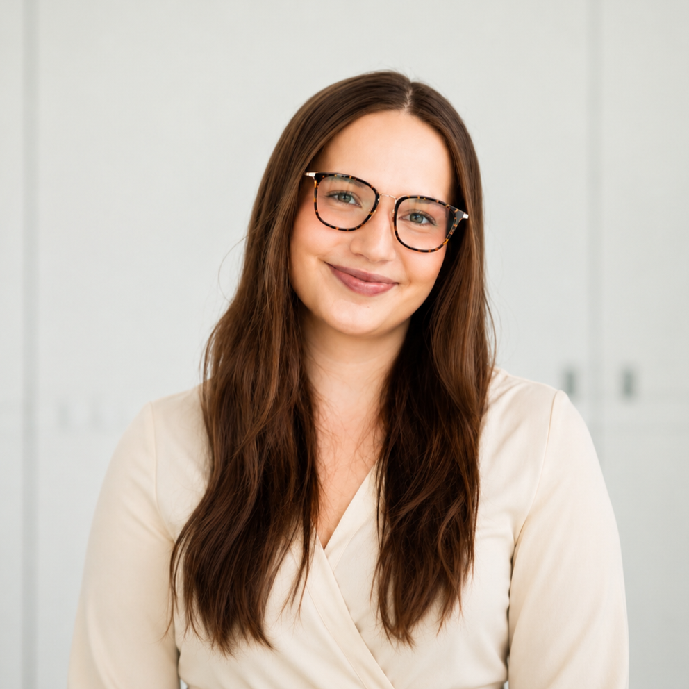 Emilie Marchand, clinic coordinator and admin assistant at Amanda Neves Therapy in Toronto and Vaughan.