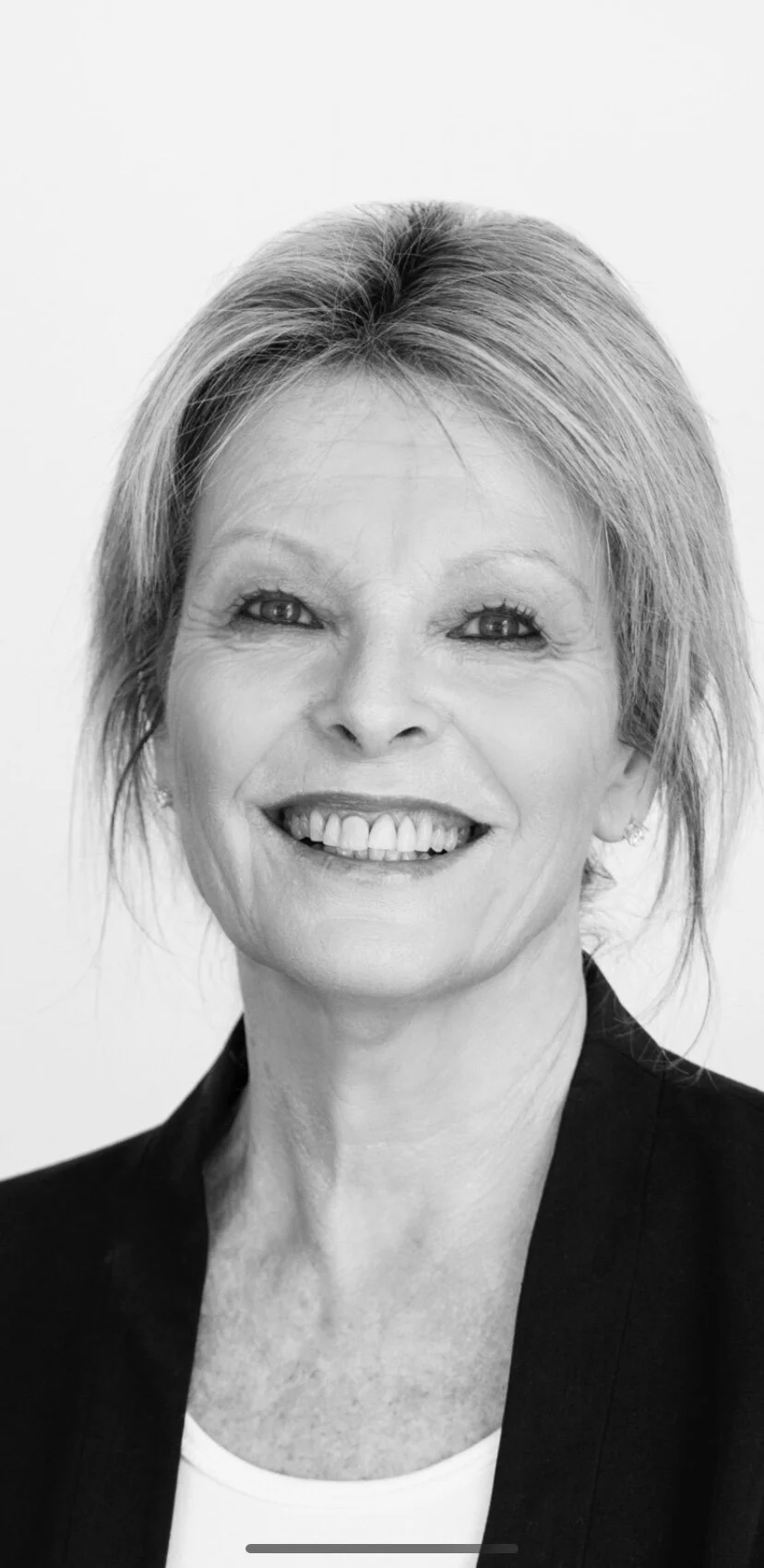 BLACK AND WHITE HEADSHOT.jpg