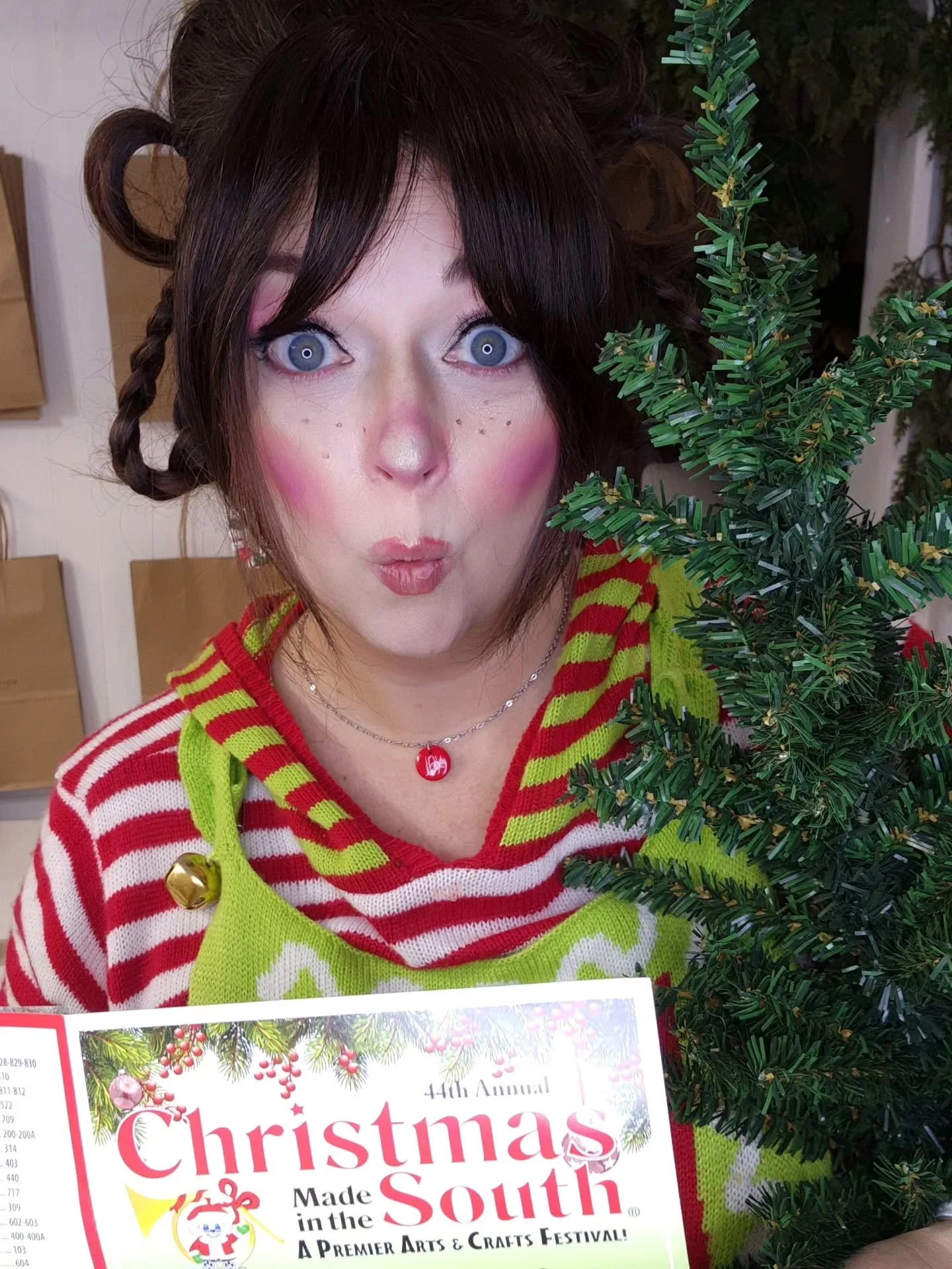 Who&rsquo;s ready for 🎄 Christmas Made in the South, Macon?! 

We are!!! 🎄🎁🍬⛄️🎀🔔

I&rsquo;ll be there with silver bells on (literally 😉) and plenty of hand-painted joy to share!

Whether you&rsquo;re searching for something handmade, hand-pain