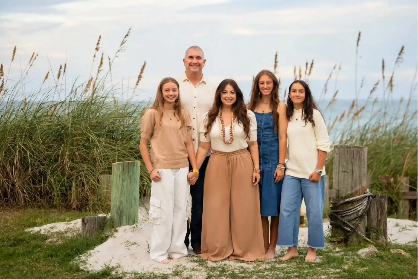 My whole family has been working so hard to bring you our BEST-YET 🎄Black Friday ✨ Sparkle!

If you&rsquo;ve been with me for years or you&rsquo;re just joining the Sarahfide family&hellip; one thing is for sure, we like to do things 🙌BIG around he