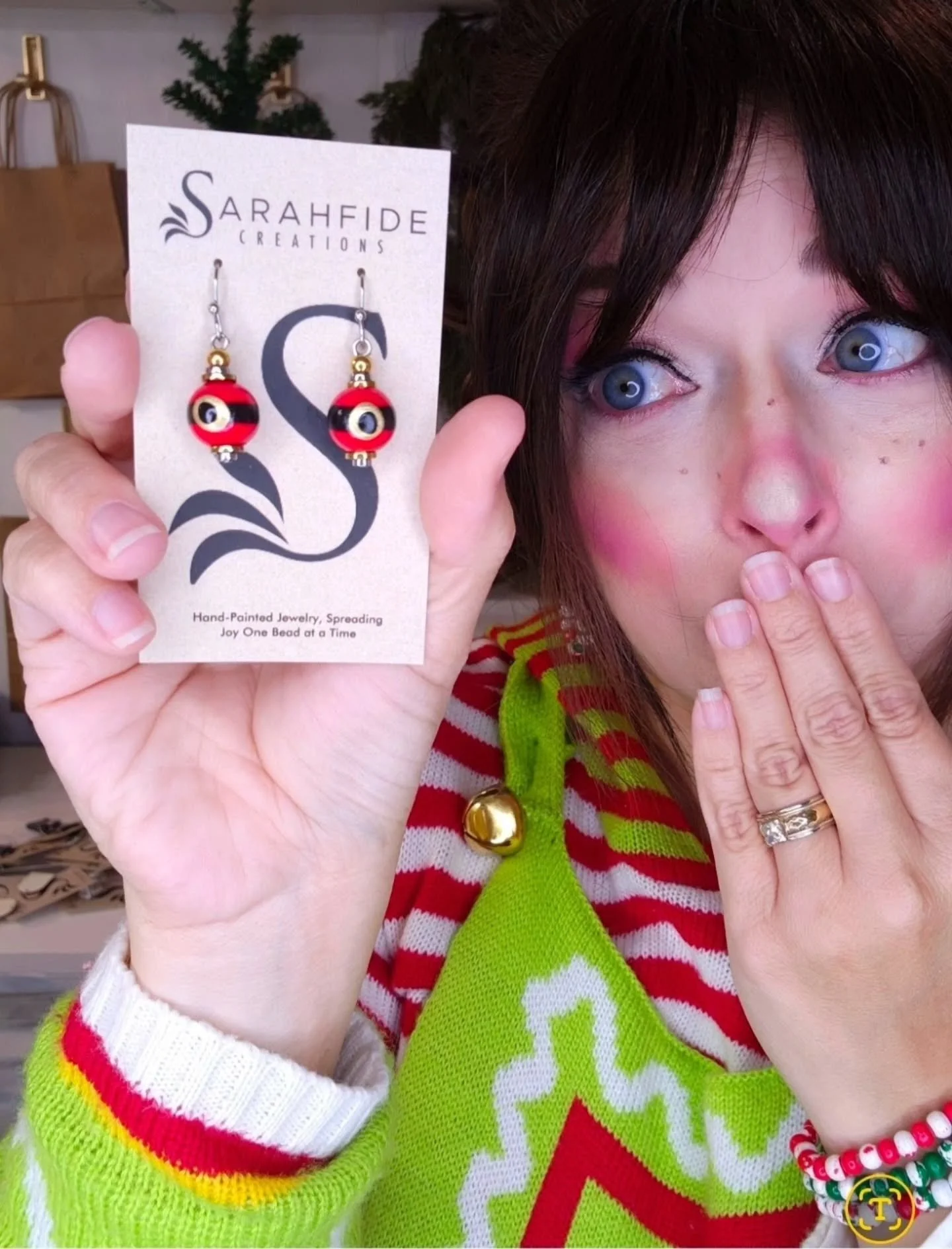 🎅✨ Don&rsquo;t tell Santa&hellip; but I may have borrowed his suit for inspiration when I hand-painted these tiny wood beads. 

Somewhere in the process, I think a little bit of his North Pole magic sprinkled onto these earrings, now they are full o