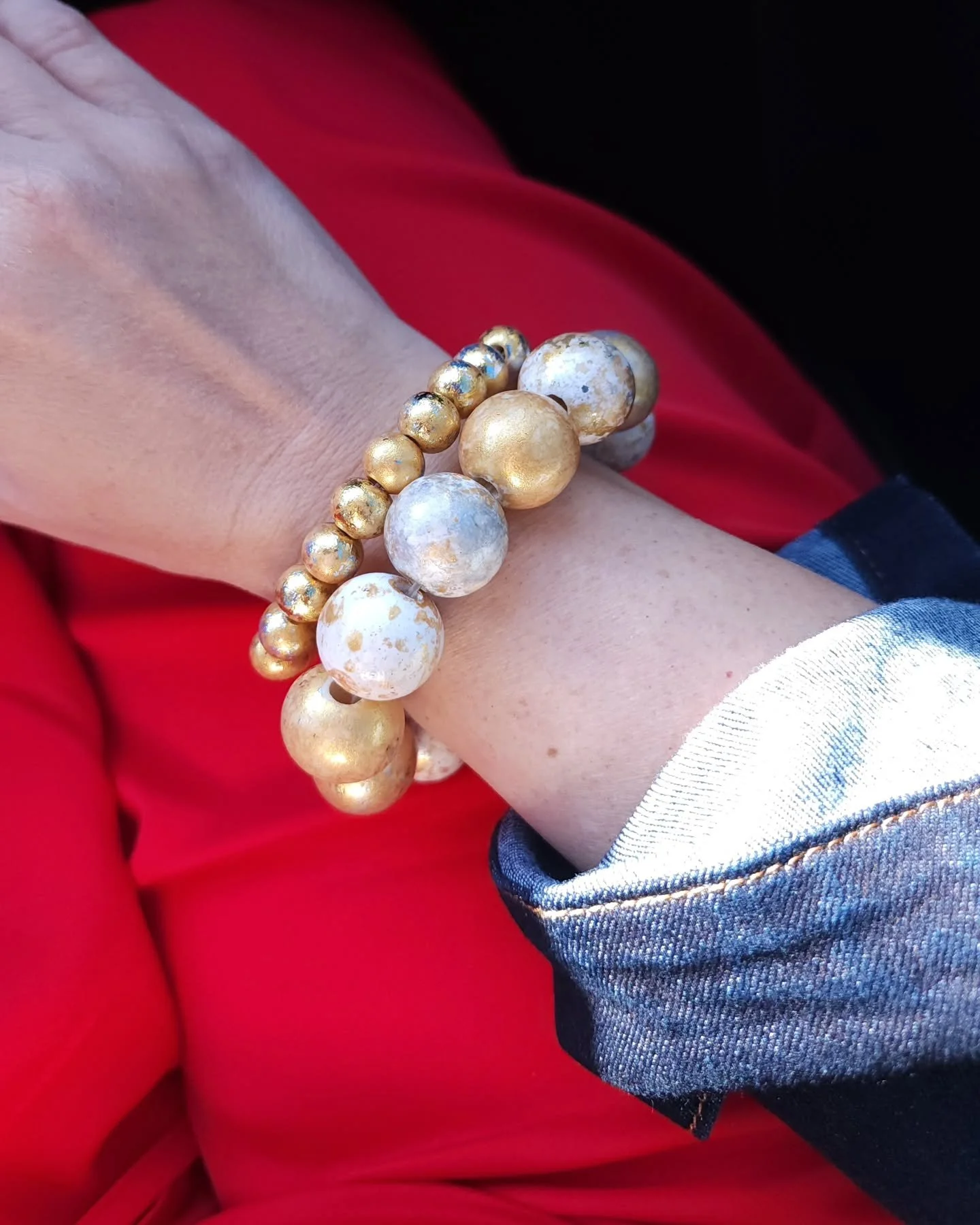 January, Red❤️, and You've Got Mail 📮

Typically, January slows down for small businesses. You hear business owners talk about the crash after the holiday shopping extravaganza... but for little 'ol Sarahfide, business is booming. 

I'm excited and 