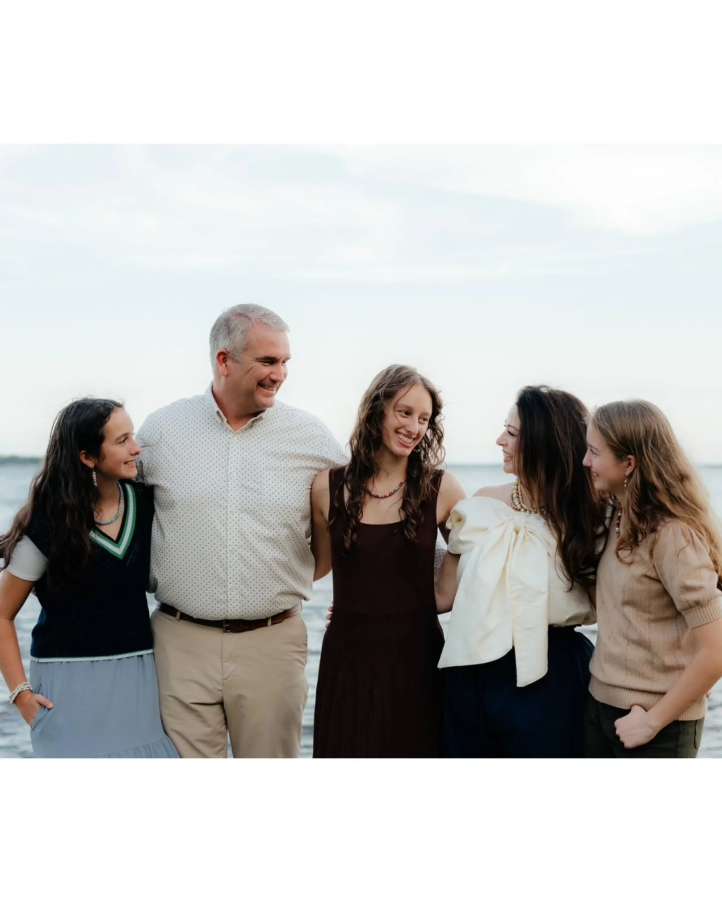 After shipping out over 1,500 Sarahfide goodies last week, John planned a little last minute getaway. ♡

Our family of five slipped away to get some sun and push the refresh button... which feels fitting, considering it's Labor Day and everything I m