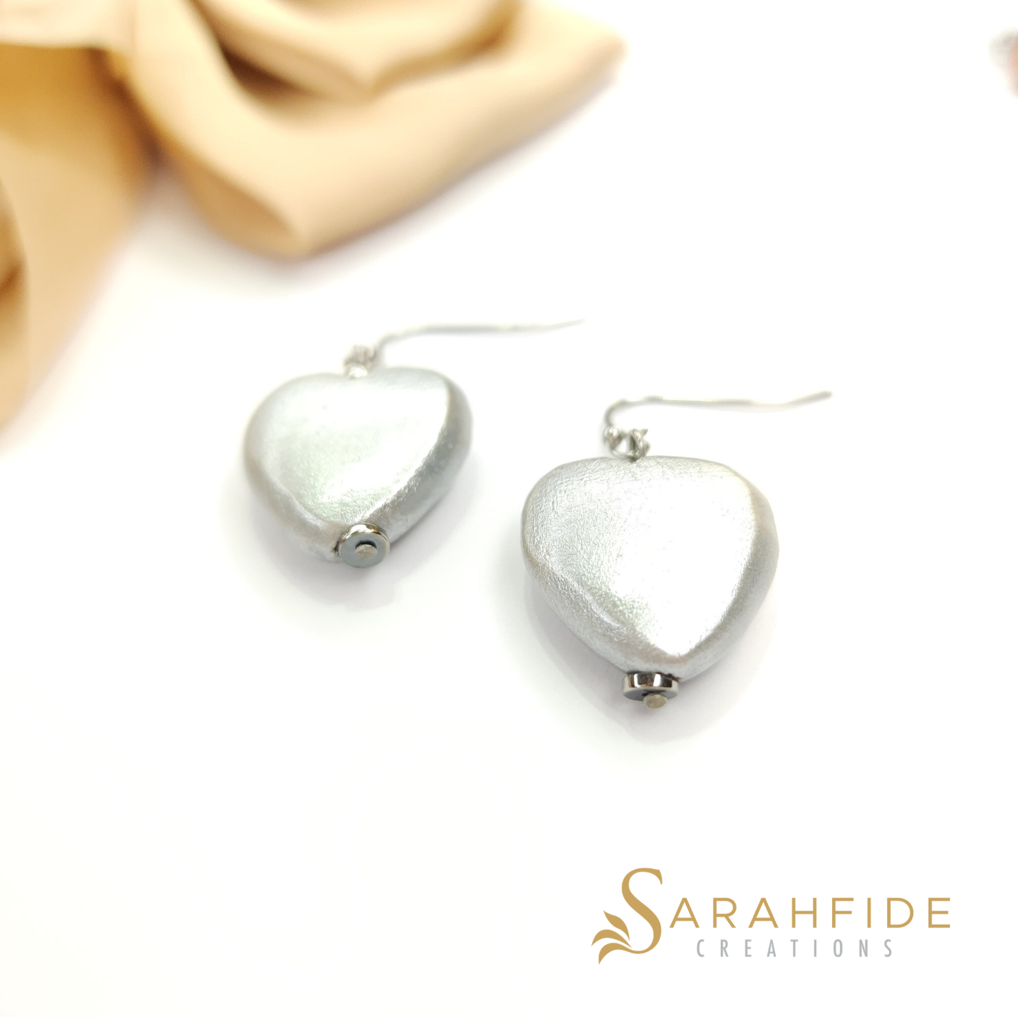 Sabrina Small Heart Wood Dangle Earrings