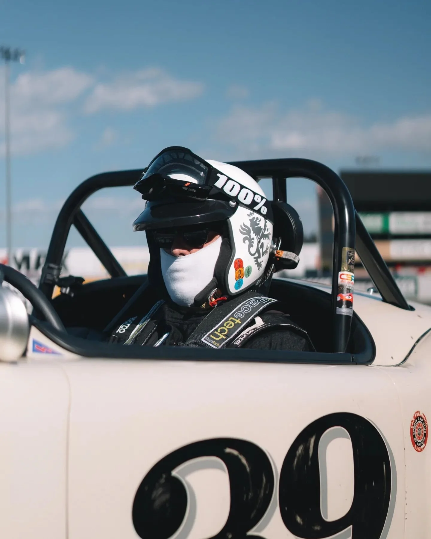 Starting off the season on the right foot 🏎️💨

#huffakermotorsports #MGB #mgbroadster #mgbgt #mg #mga #mgmotors #britishmotors #classicracing #vintageracer #vintageracing #racinghistory #motorsport #racetastefully #racingclub #racing #racecars #tra