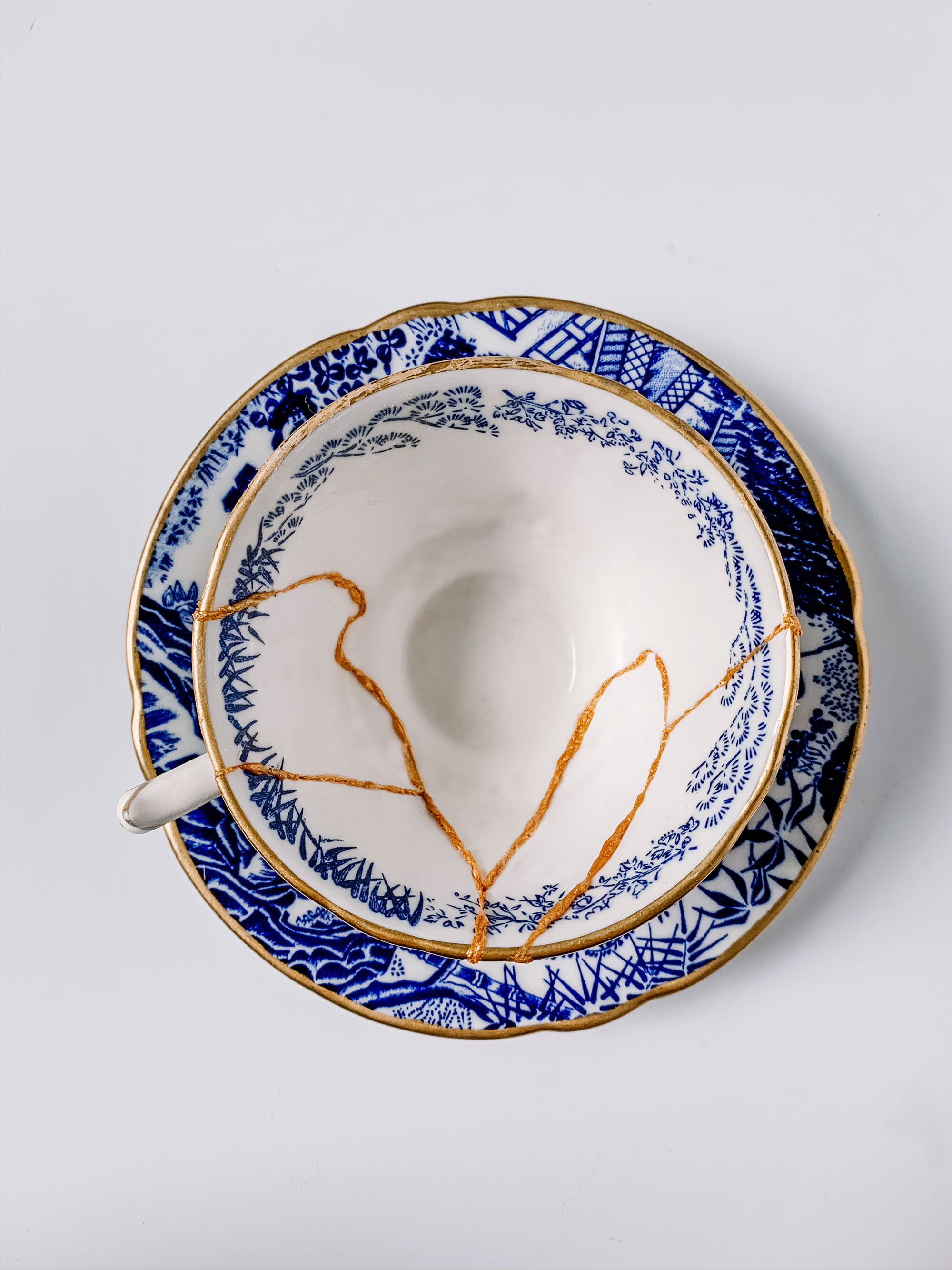 Kintsugi Pottery: Mending Imperfection with Gold