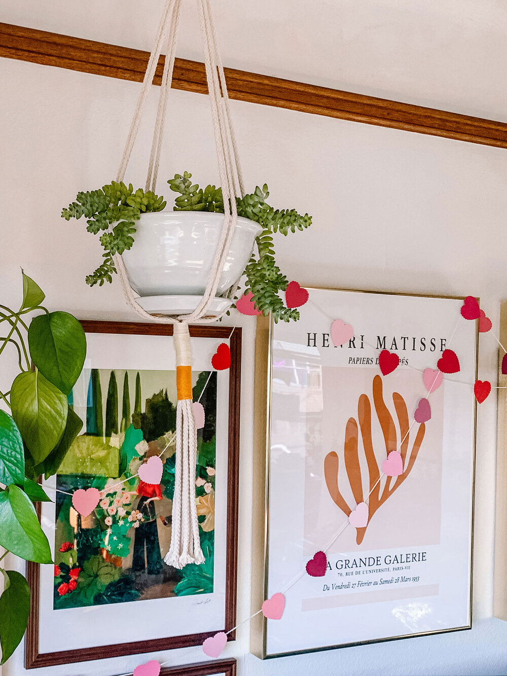 How to Make a Valentine's Paper Heart Garland