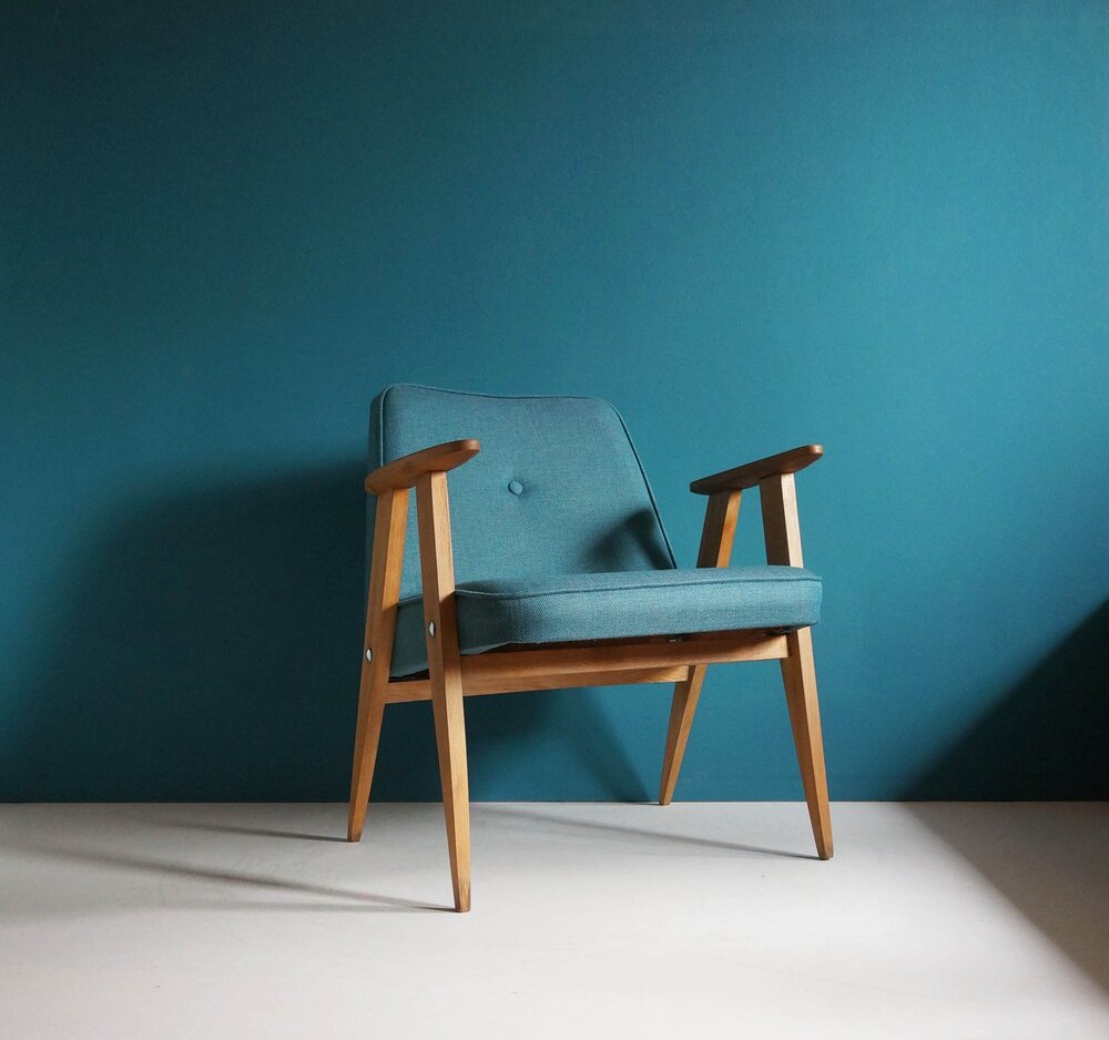 Vintage Chair 366 Chierowski | $533