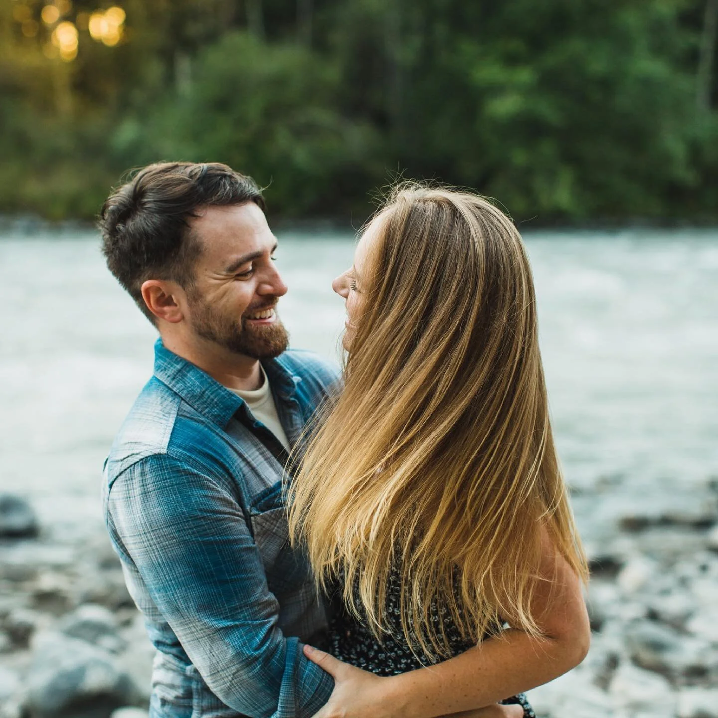 &ldquo;1, 2,3, look at each other&rdquo;

This is one of my favorite prompts to use at a photo session ❤️ 

#tacomaoffroad #cityofdestiny #gritcity #tacomaphotographer #tacomanewbornphotographer #seattleportraitphotographer #seattleportraitphotograph