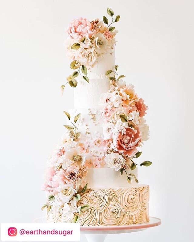 Simply delicious. Our two favourite things.. flowers 🌸 and cake! 🍰
.
.
.
#weddingcake #weddings #bridal #bride #groom #vows #ceremony #destinationwedding #2020wedding #2021wedding #2022wedding #cypruswedding #cyprus #paphos #weddingphotography #wed