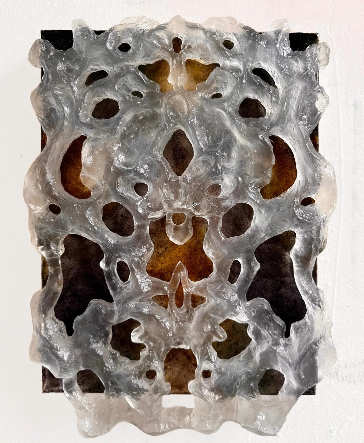 Cast glass and marigold, ivy, madder, strawberry leaves, osage, logwood, and cochineal pigments on a gelatin/starch ground on canvas. 

I created this glass structure in order to experiment with the light fastness of the pigments I&rsquo;ve been maki