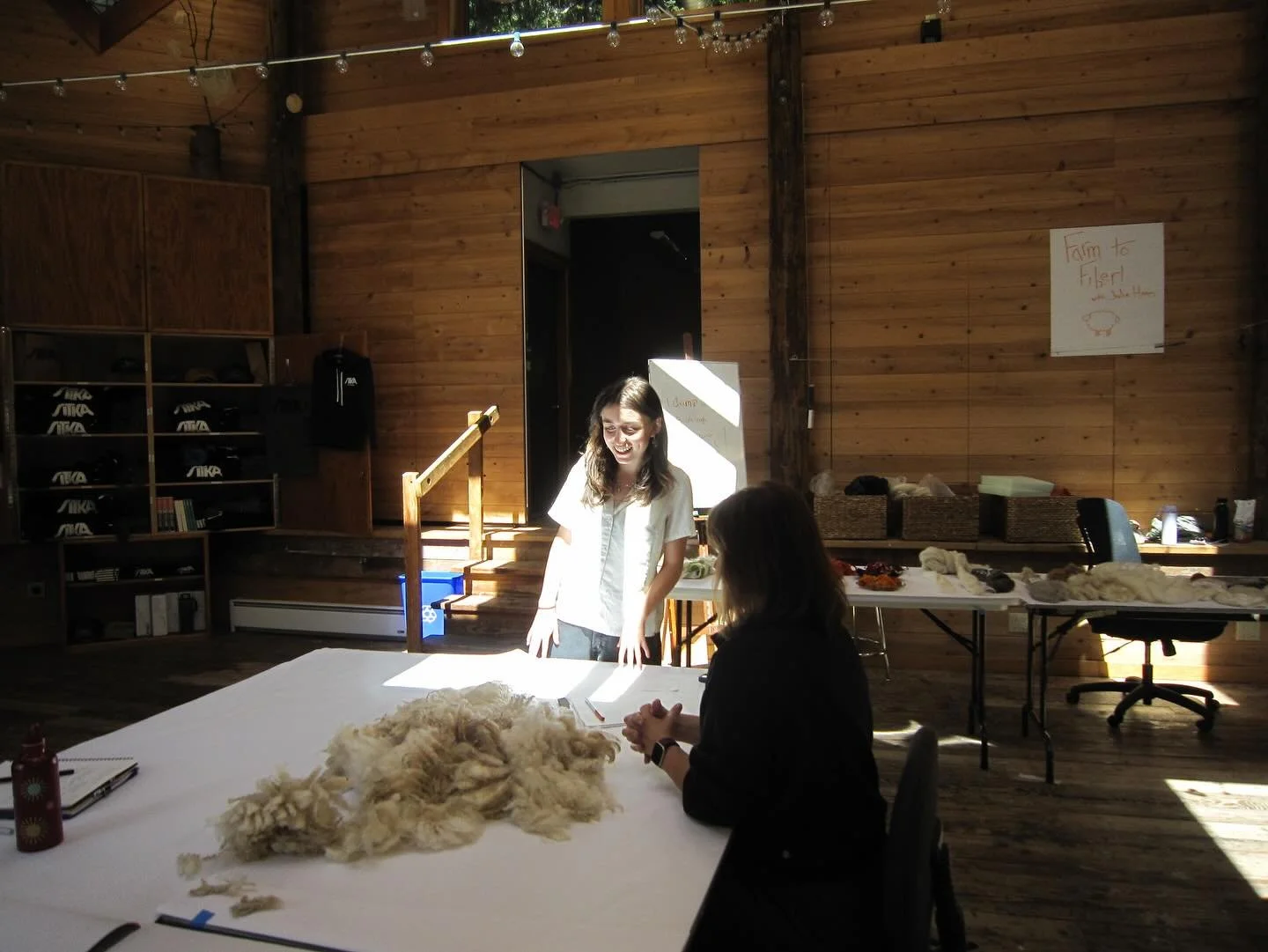 Had a dream of a week teaching a couple workshops at the most beautiful place ever @sitkacenter

Washed, spun, dyed, and felted some lovely Border Leicester fleeces from @euchrecreekfarm with my amazing students. 

Made felted book covers with the ki