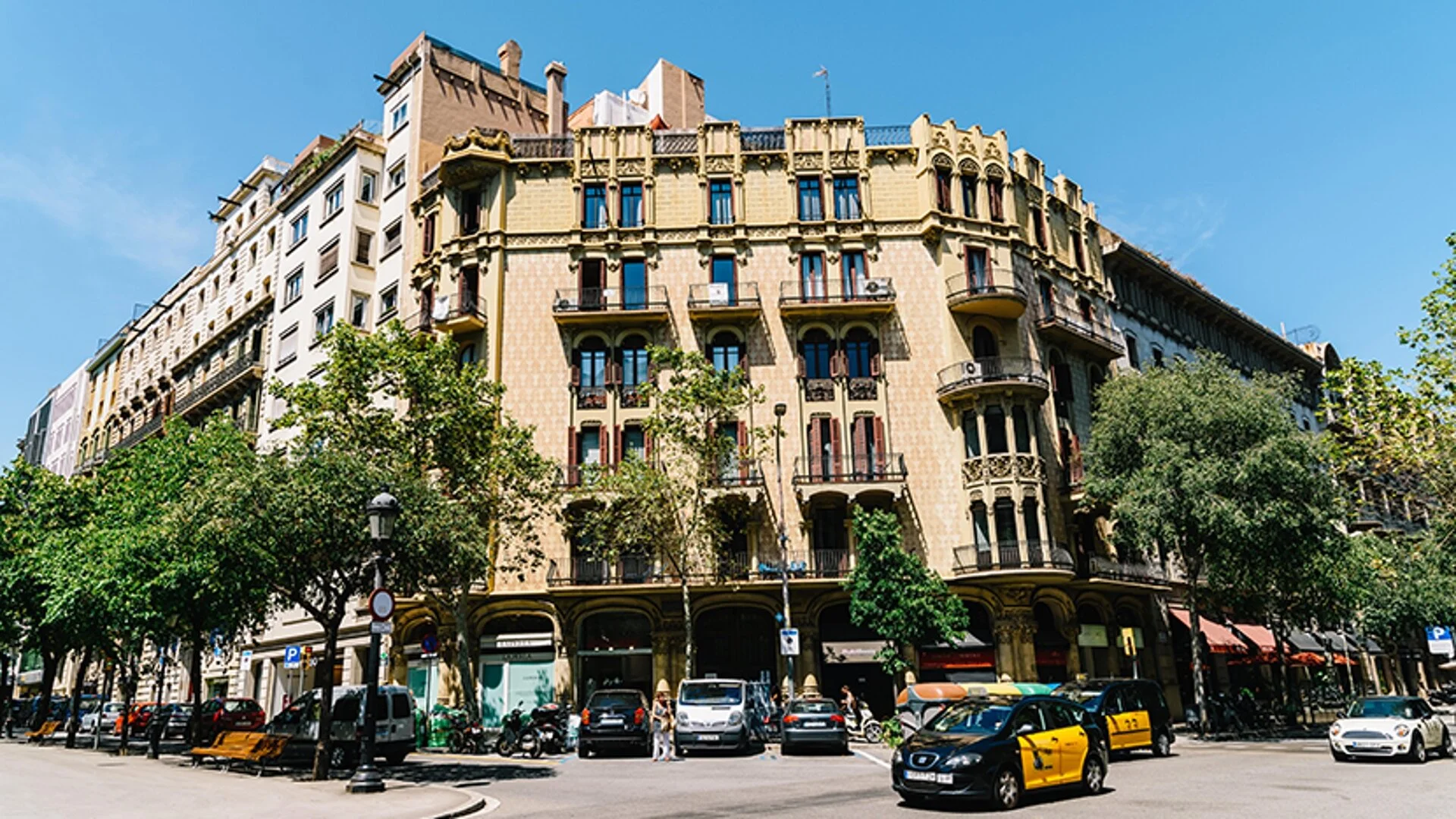 Sweet and sour: Barcelona Dreaming, by Rupert Thomson, reviewed