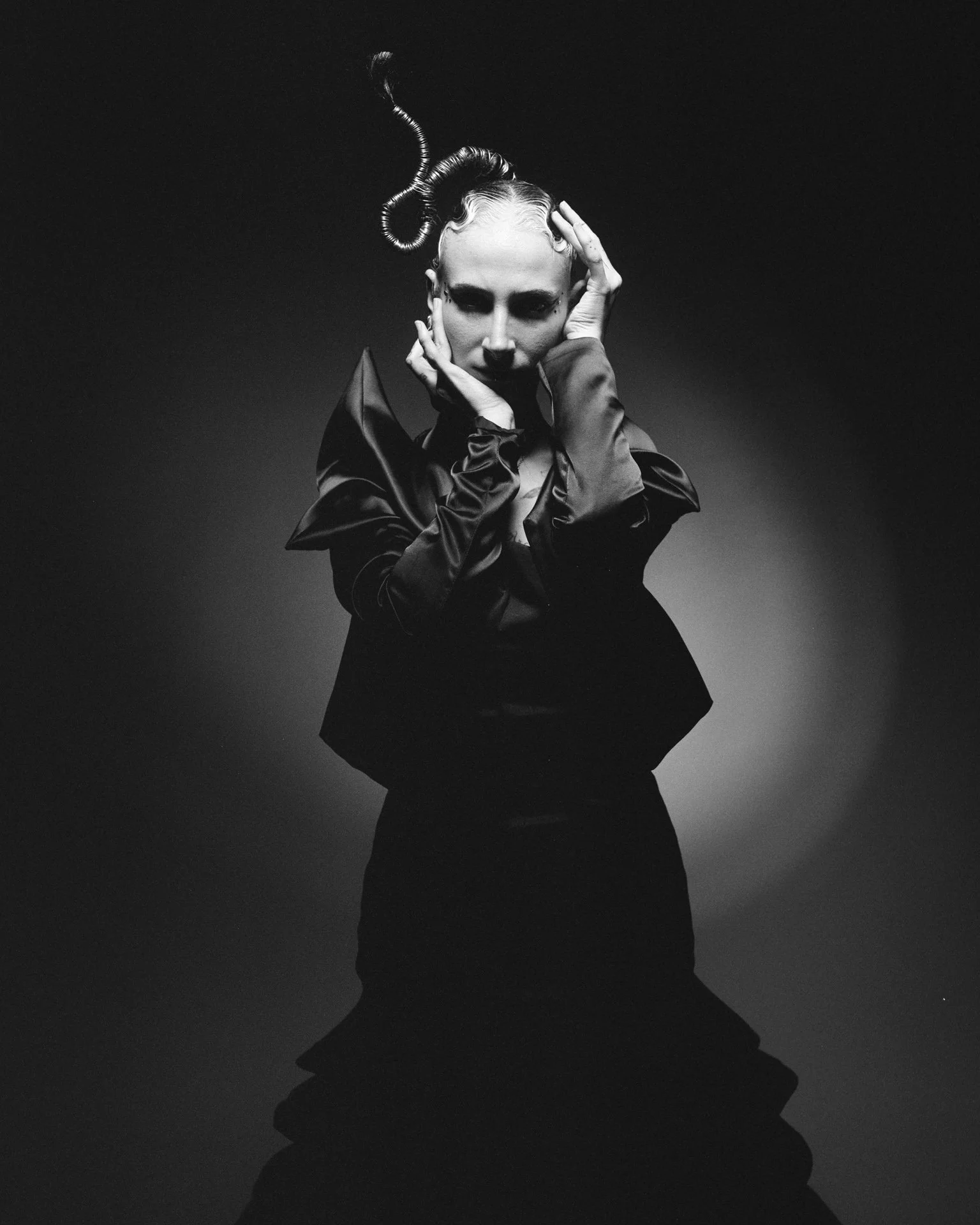 yi-chen-lee-paris-fashion-photographer-editorial-portrait-08.jpg